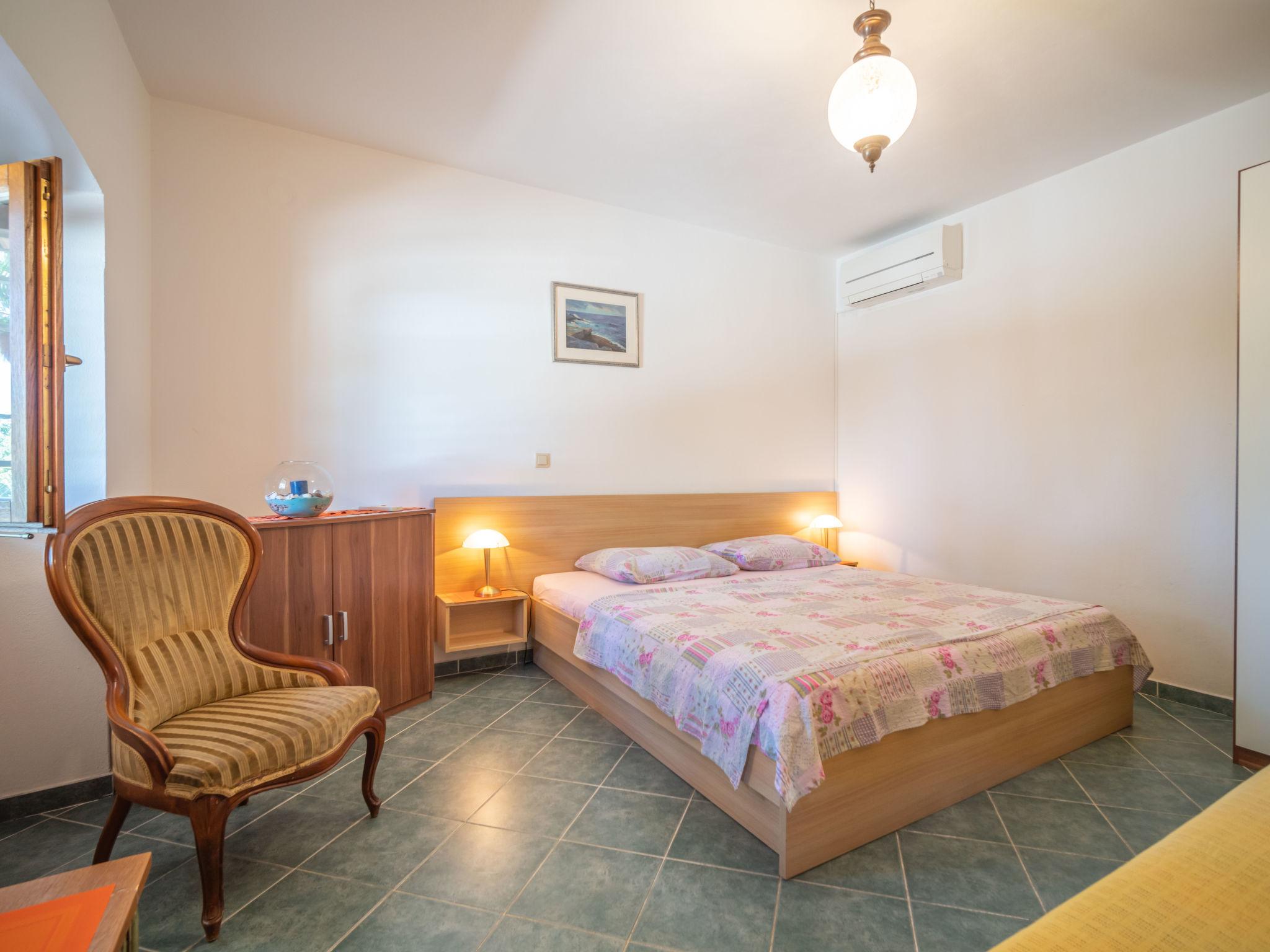 Foto 5 - Appartamento con 2 camere da letto a Opatija con terrazza e vista mare