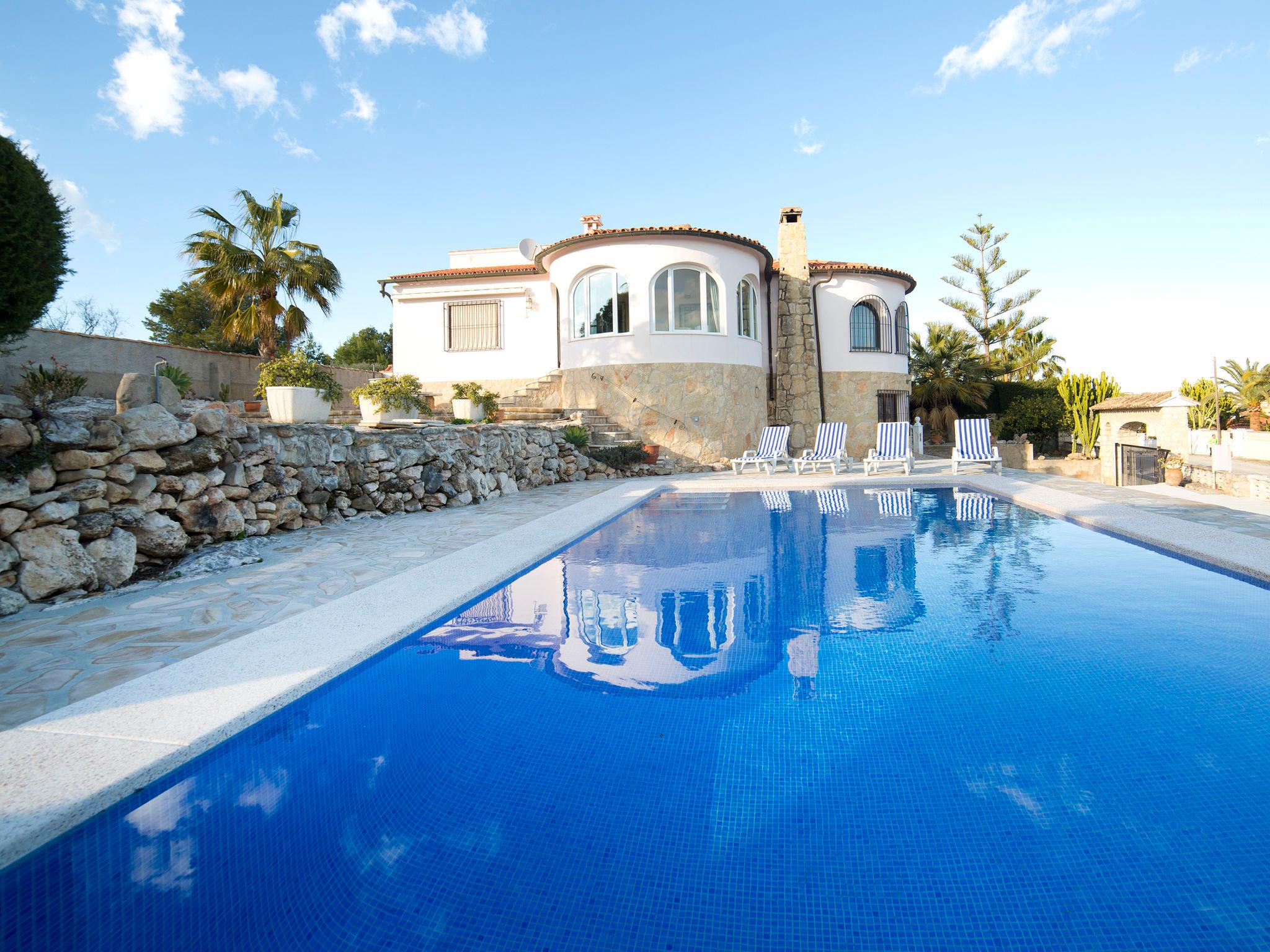 Foto 1 - Casa de 3 habitaciones en Calpe con piscina privada y jardín