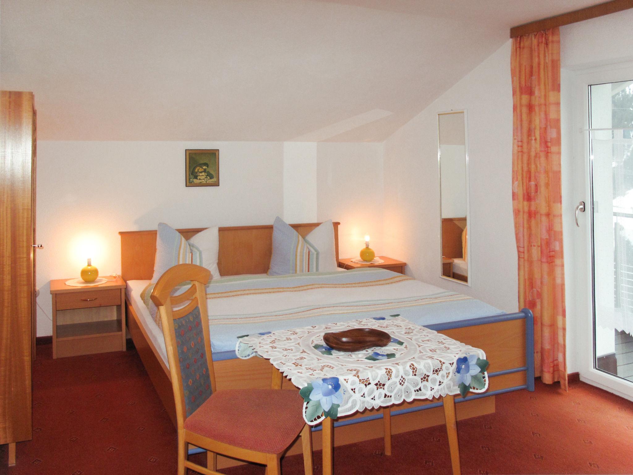 Foto 8 - Appartamento con 4 camere da letto a Fließ con vista sulle montagne