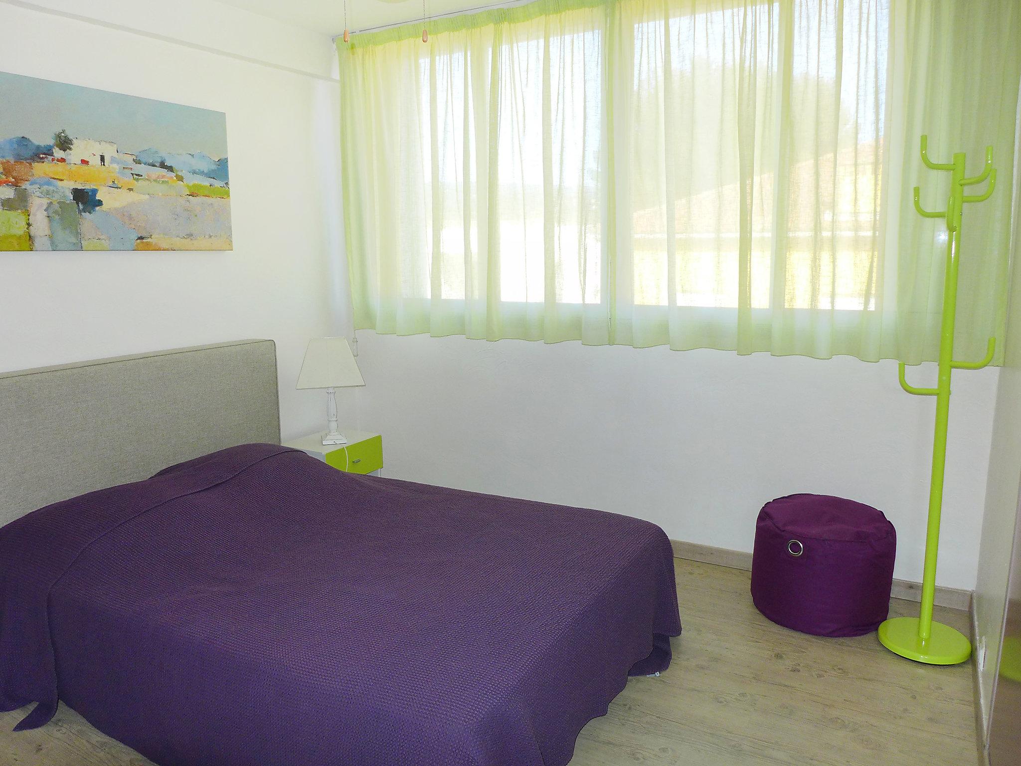 Foto 11 - Apartamento de 2 quartos em La Ciotat com terraço e vistas do mar
