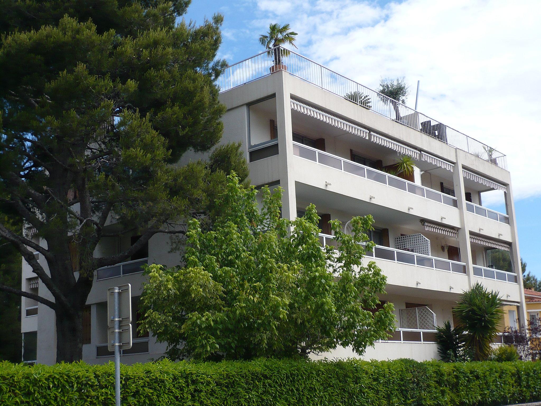 Foto 17 - Appartamento con 2 camere da letto a La Ciotat con terrazza e vista mare