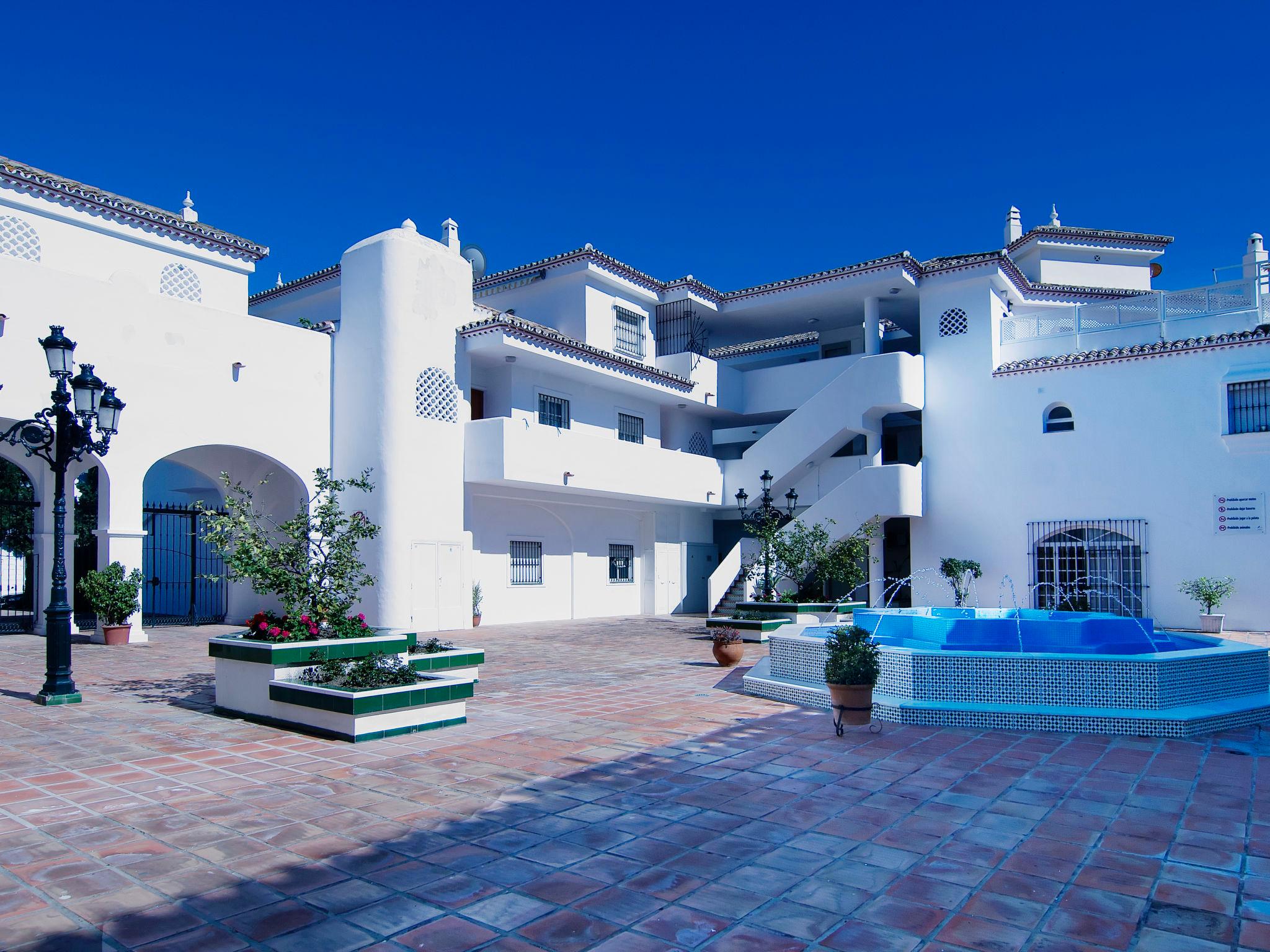 Foto 13 - Apartamento de 1 habitación en Benalmádena con piscina y vistas al mar