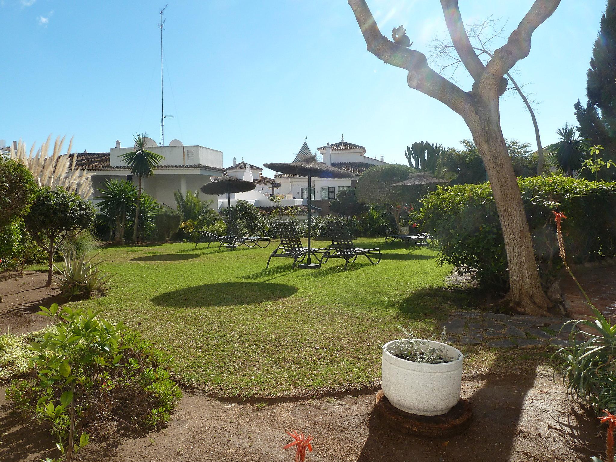 Foto 22 - Appartamento con 1 camera da letto a Benalmádena con piscina e vista mare