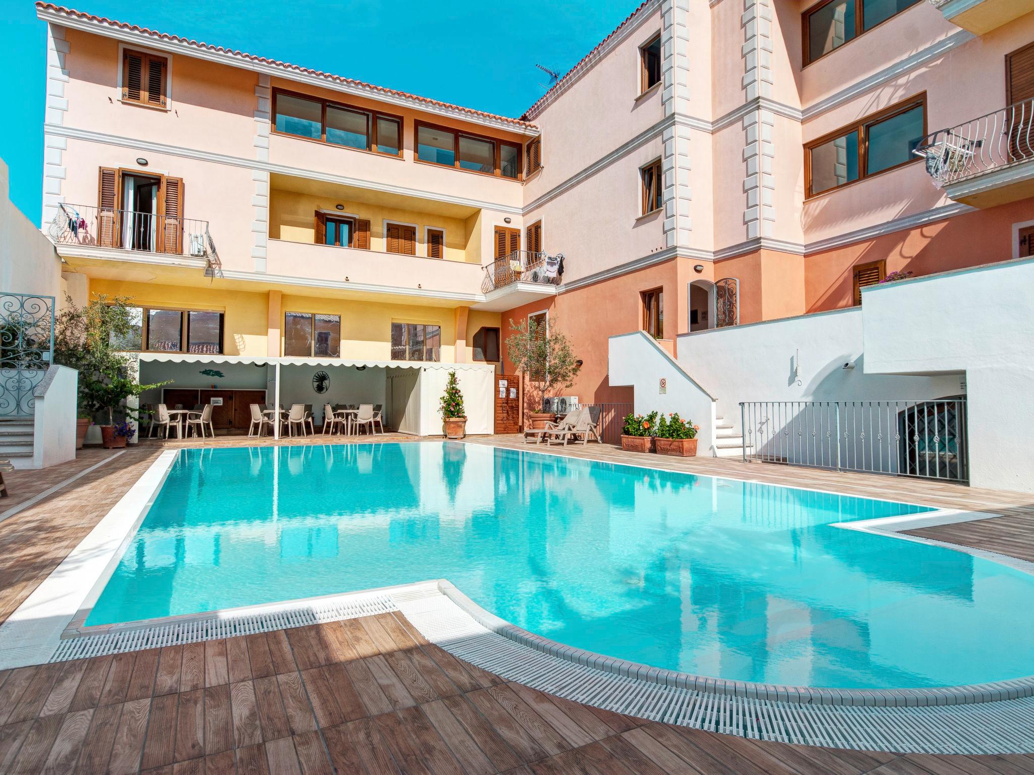 Photo 2 - Apartment in Santa Teresa Gallura with swimming pool