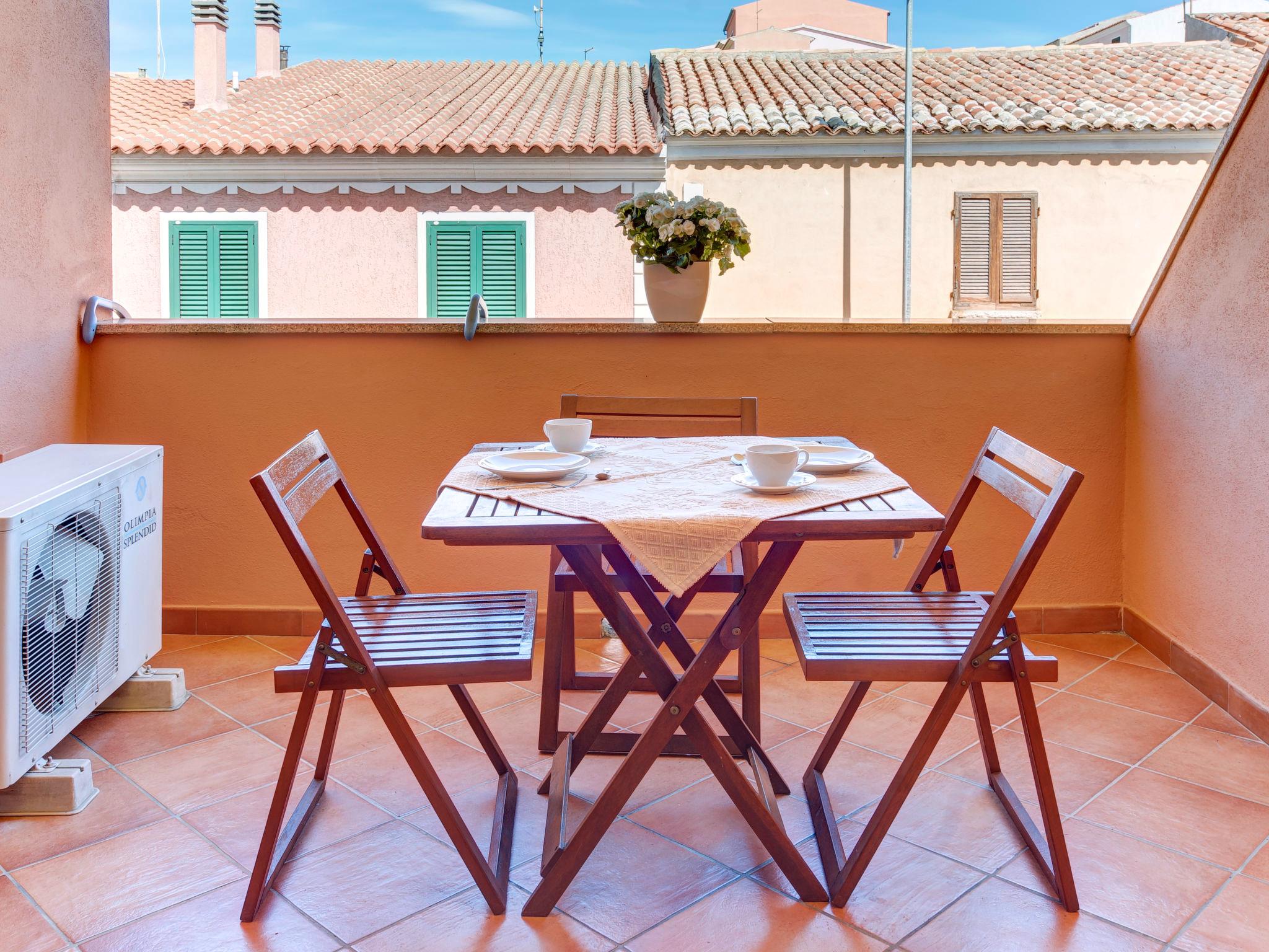 Photo 9 - Apartment in Santa Teresa Gallura with swimming pool and sea view