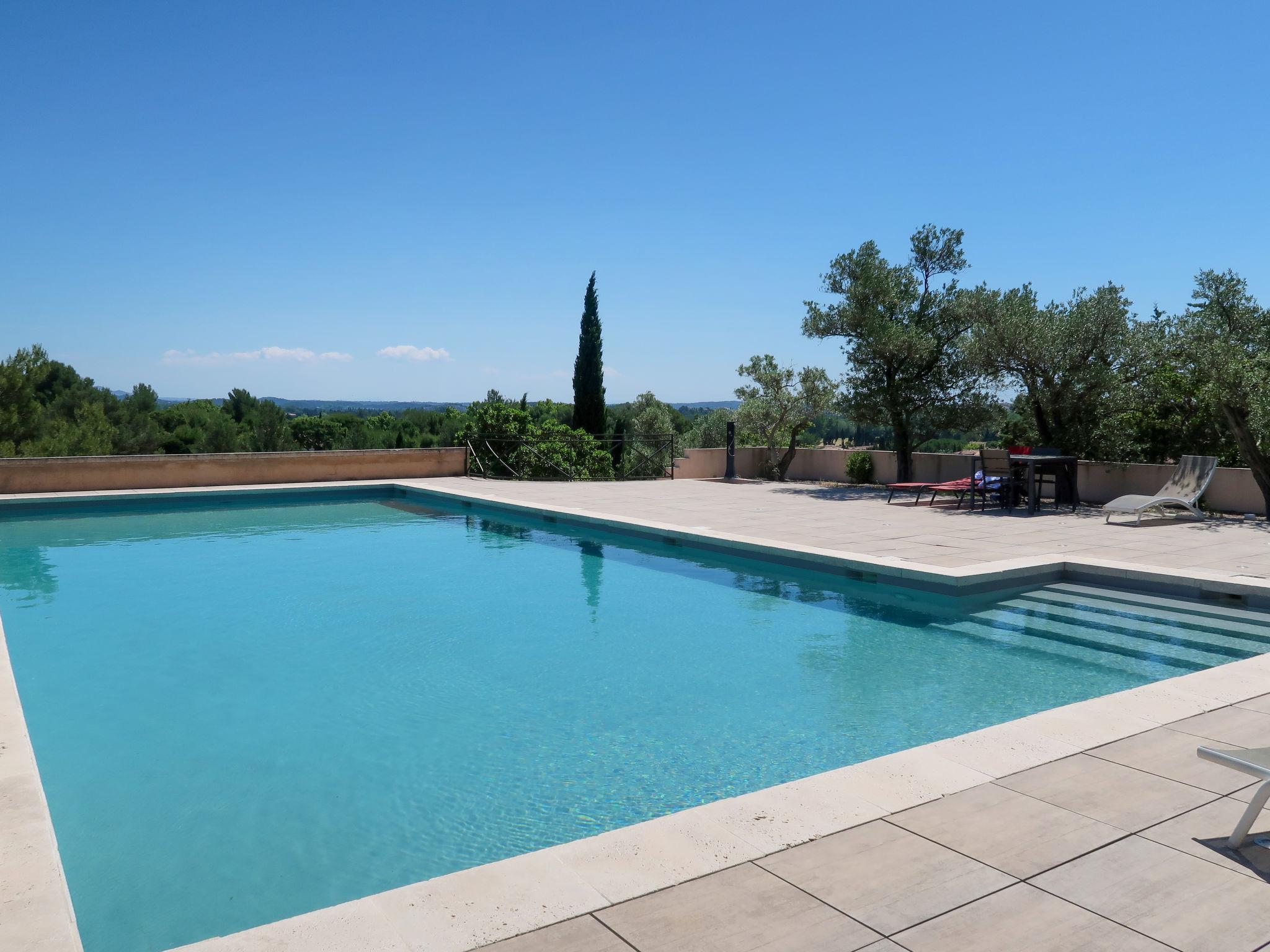 Photo 1 - Maison de 2 chambres à Paradou avec piscine et jardin