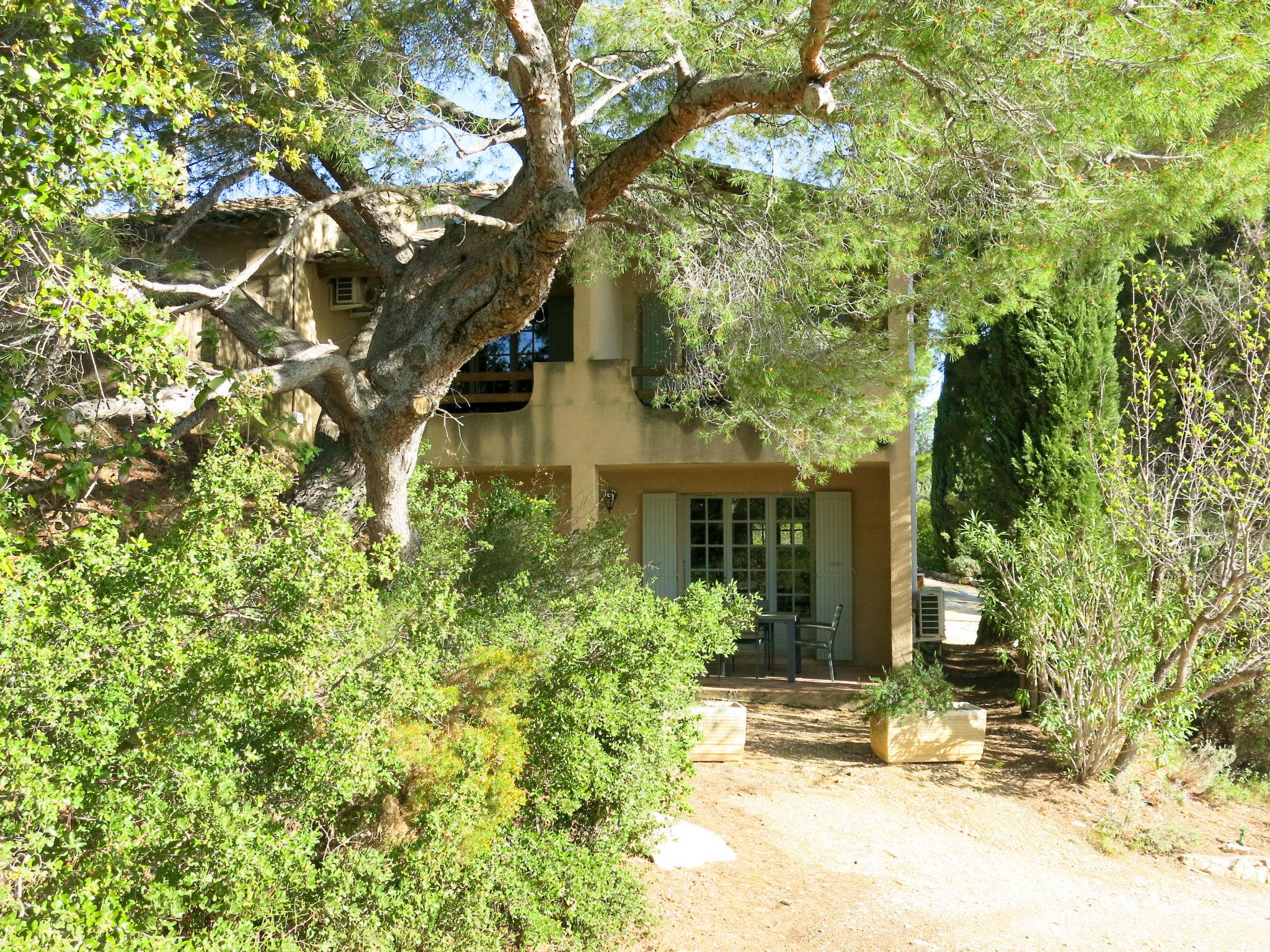 Photo 2 - Maison de 2 chambres à Paradou avec piscine et jardin