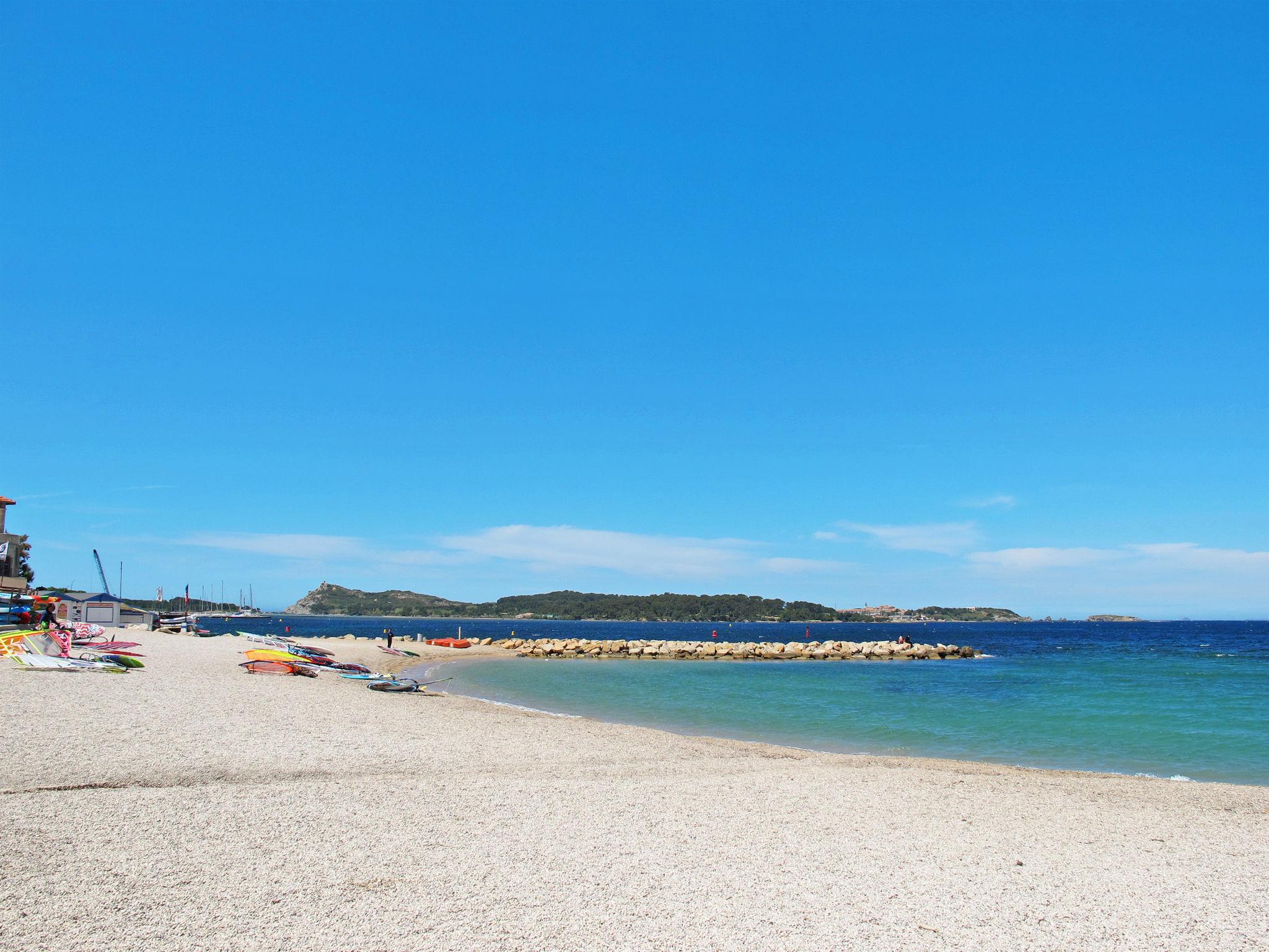 Foto 17 - Appartamento a Six-Fours-les-Plages con terrazza