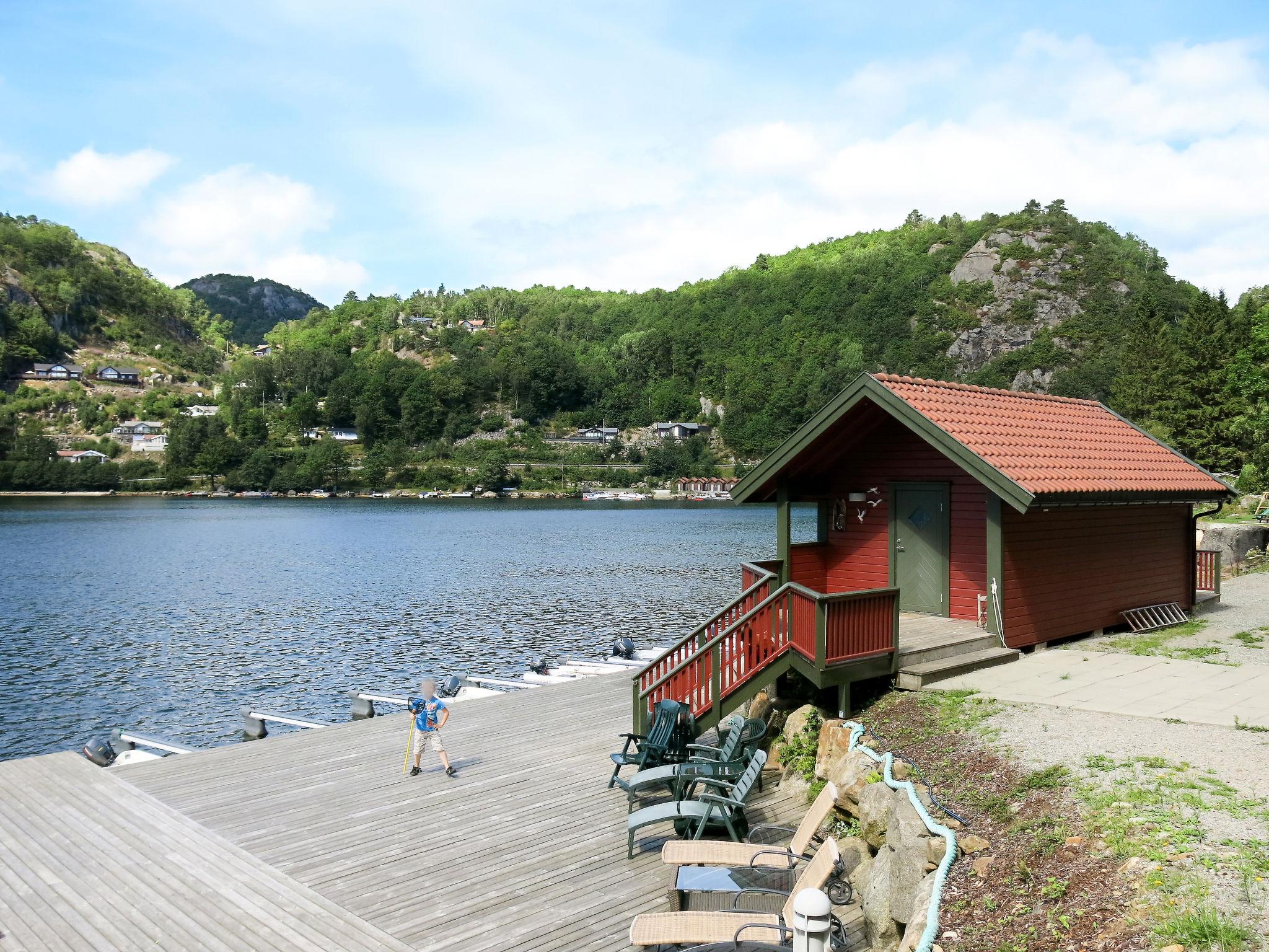 Foto 18 - Casa de 2 quartos em Lyngdal com jardim e terraço