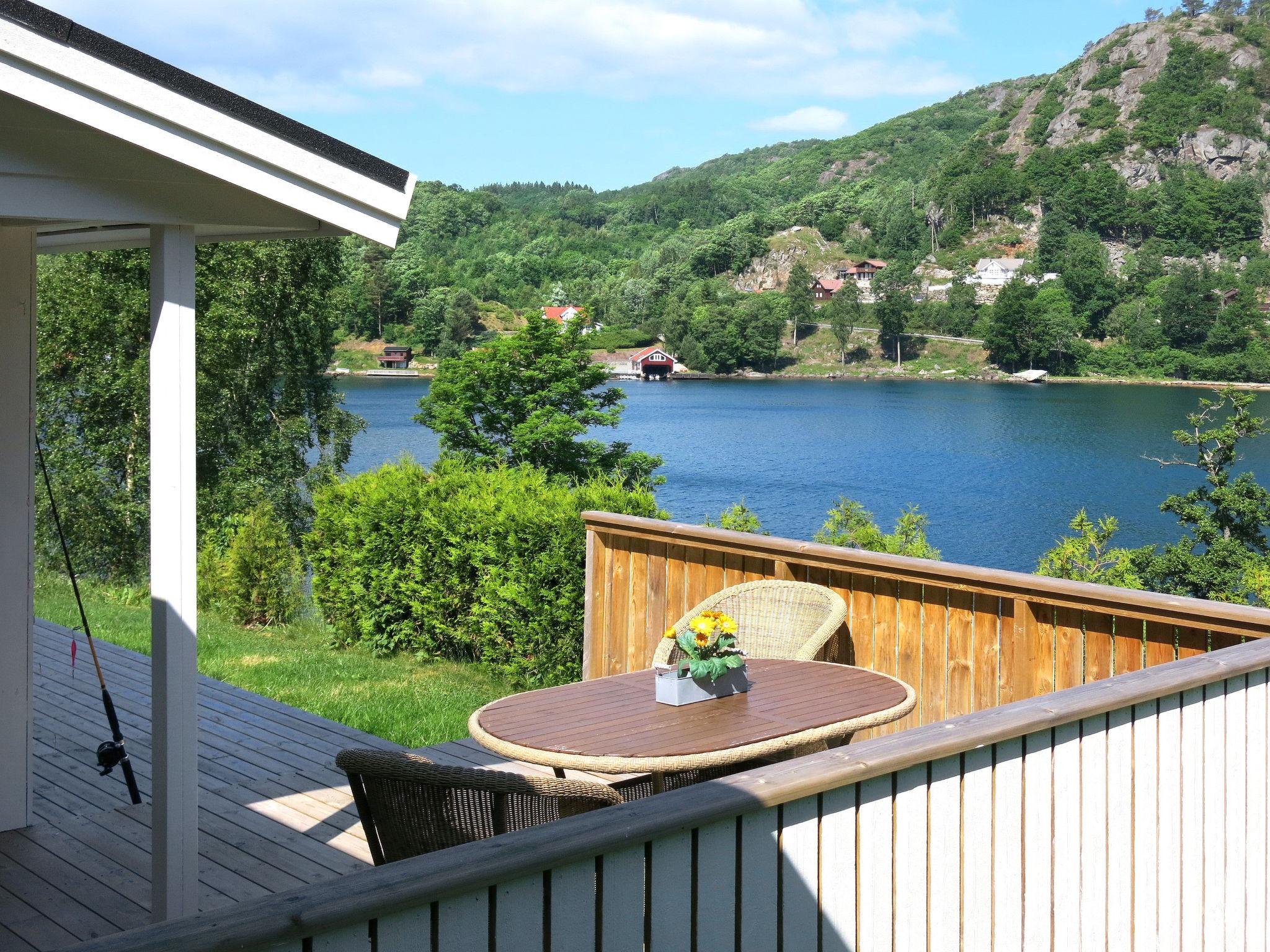 Photo 6 - Maison de 4 chambres à Lyngdal avec jardin et terrasse