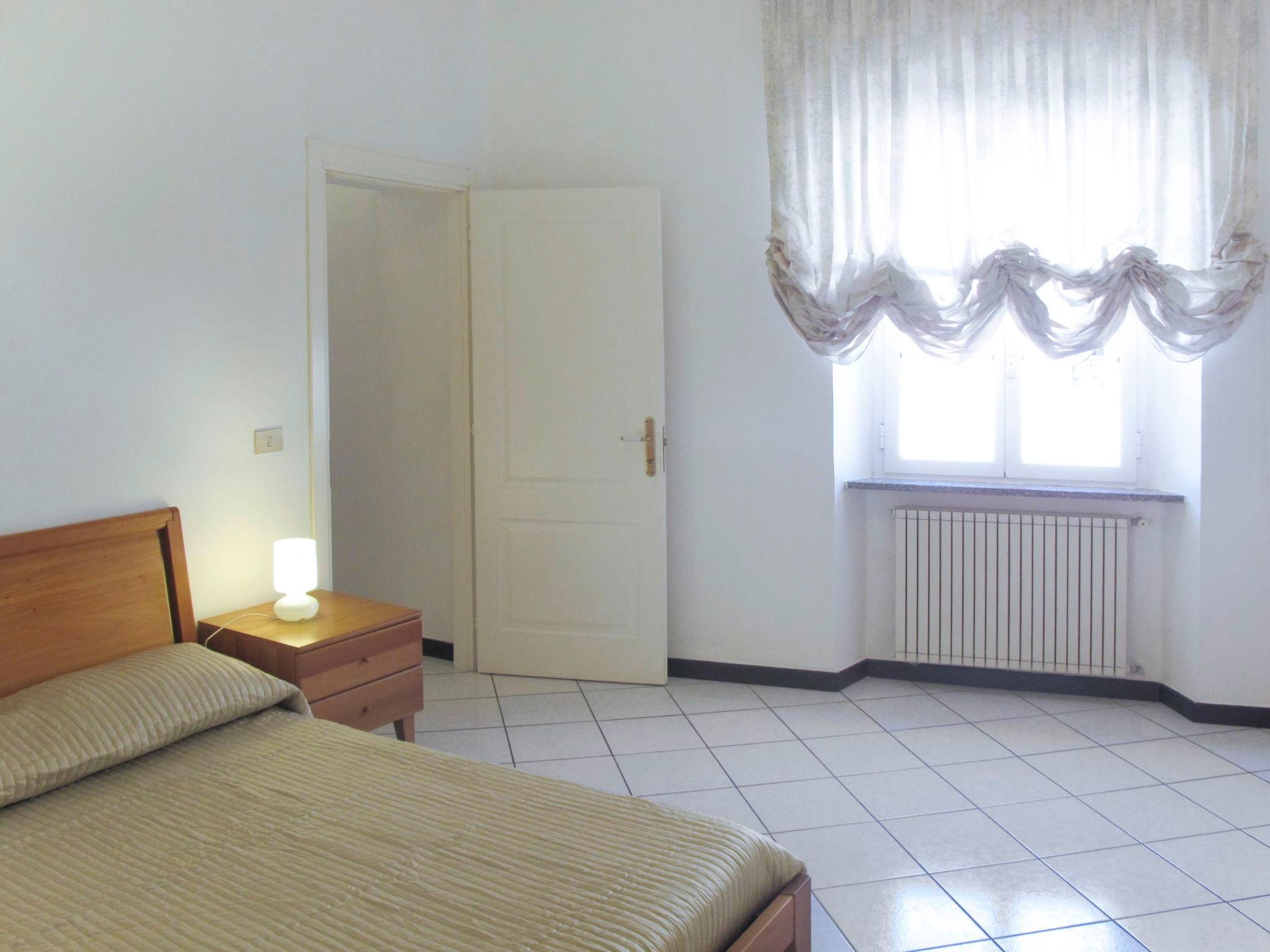 Foto 16 - Apartamento de 1 habitación en Finale Ligure con vistas al mar