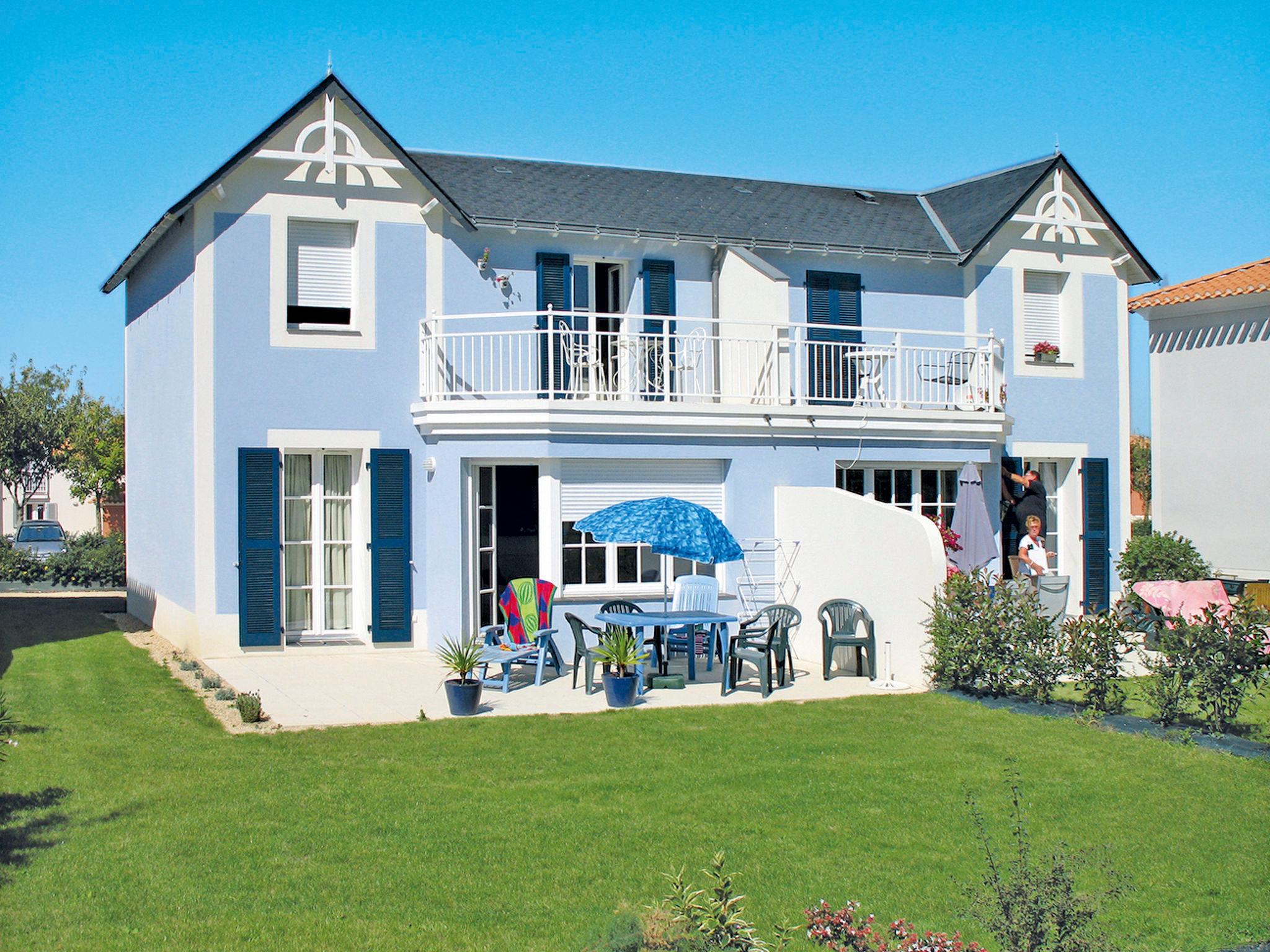 Foto 3 - Casa de 2 habitaciones en L'Aiguillon-sur-Vie con piscina y vistas al mar