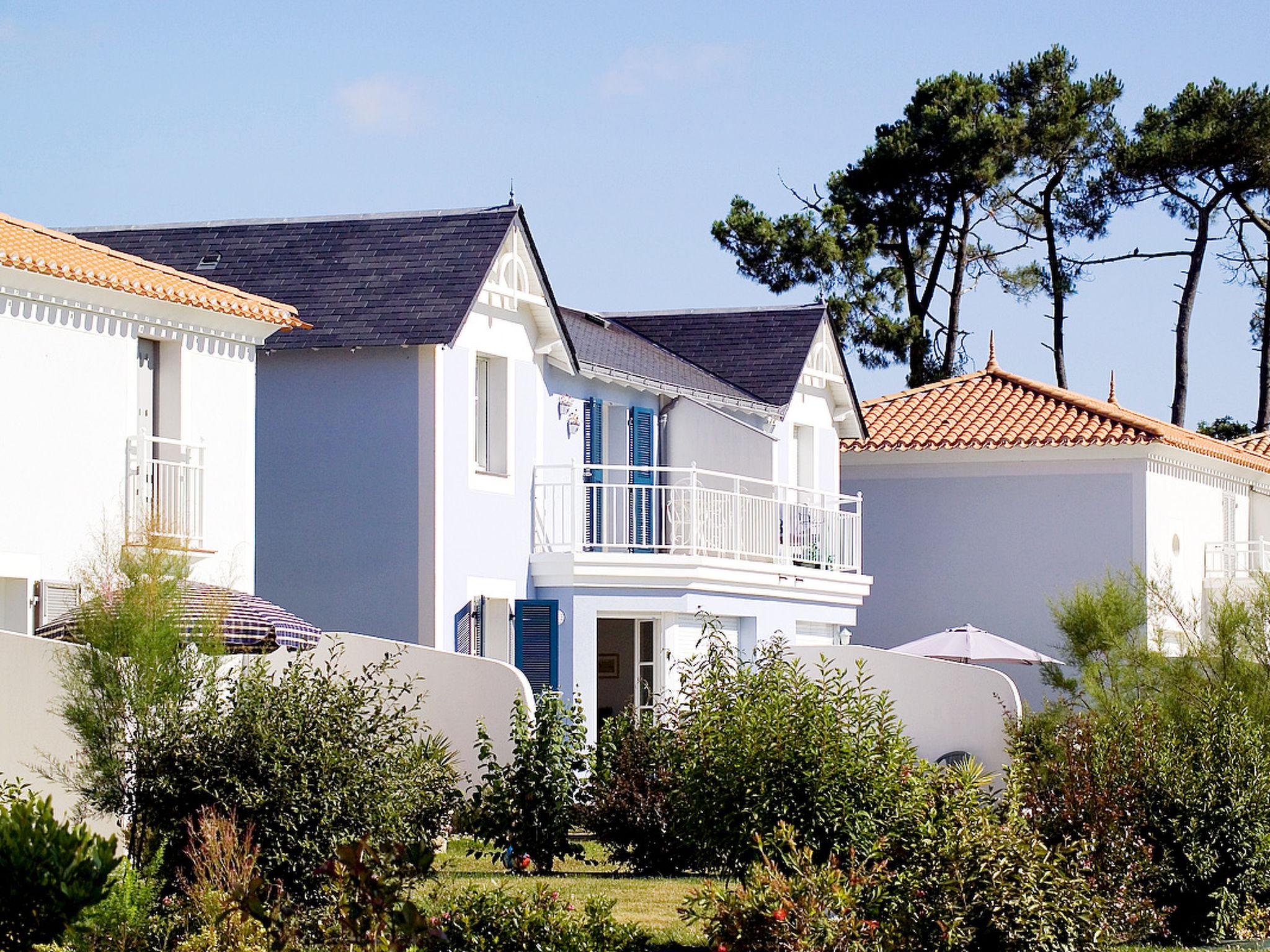 Foto 15 - Haus mit 2 Schlafzimmern in L'Aiguillon-sur-Vie mit schwimmbad und blick aufs meer