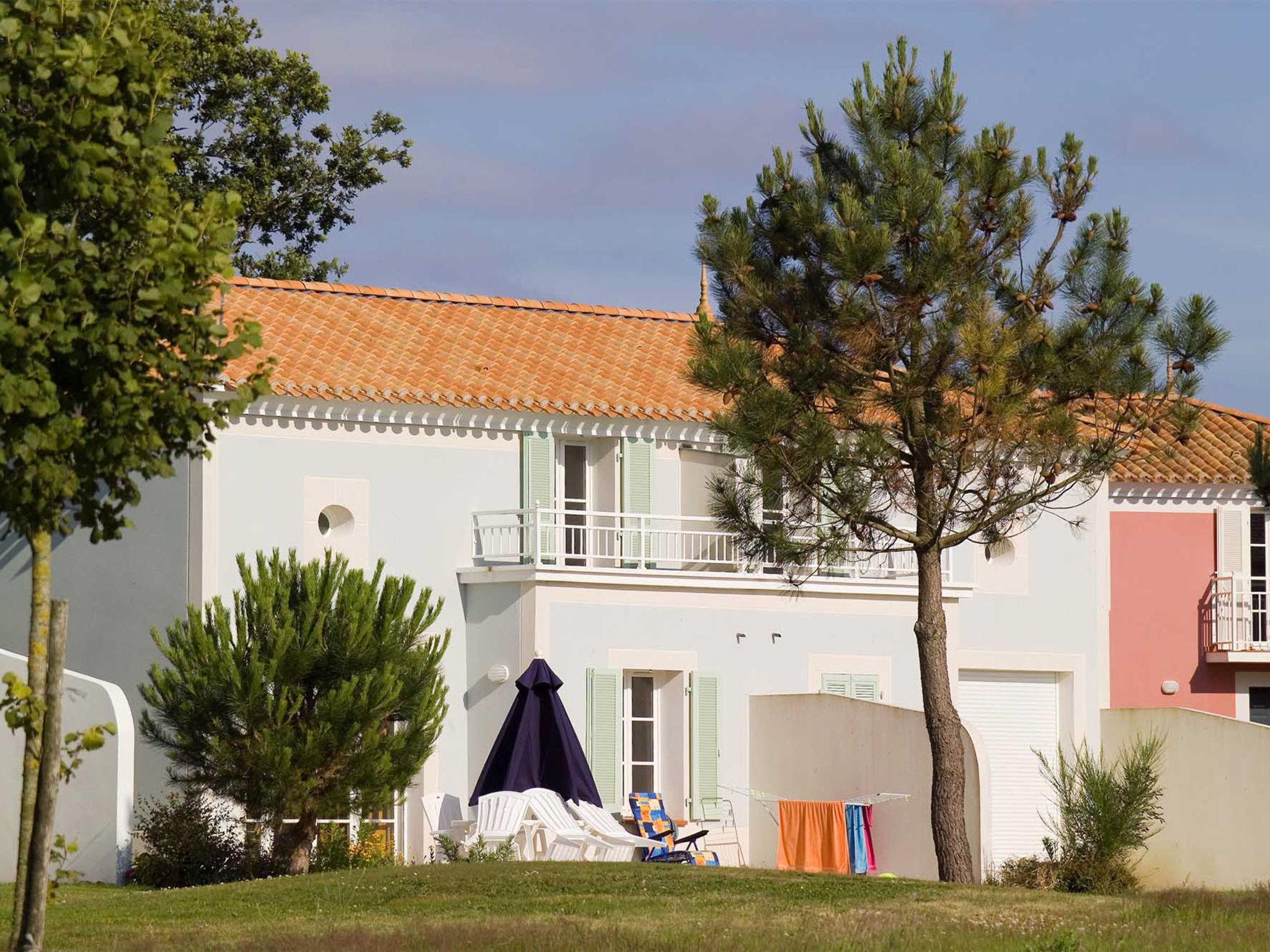 Foto 17 - Casa de 2 quartos em L'Aiguillon-sur-Vie com piscina e vistas do mar