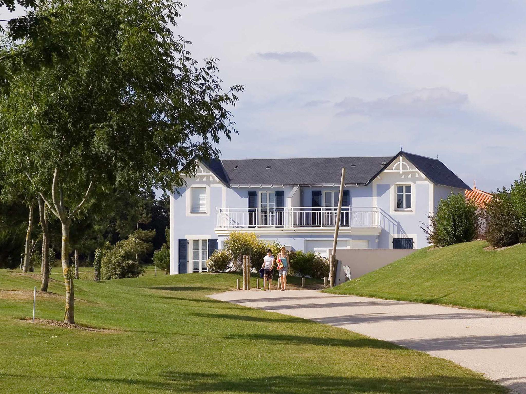 Foto 14 - Haus mit 3 Schlafzimmern in L'Aiguillon-sur-Vie mit schwimmbad und blick aufs meer