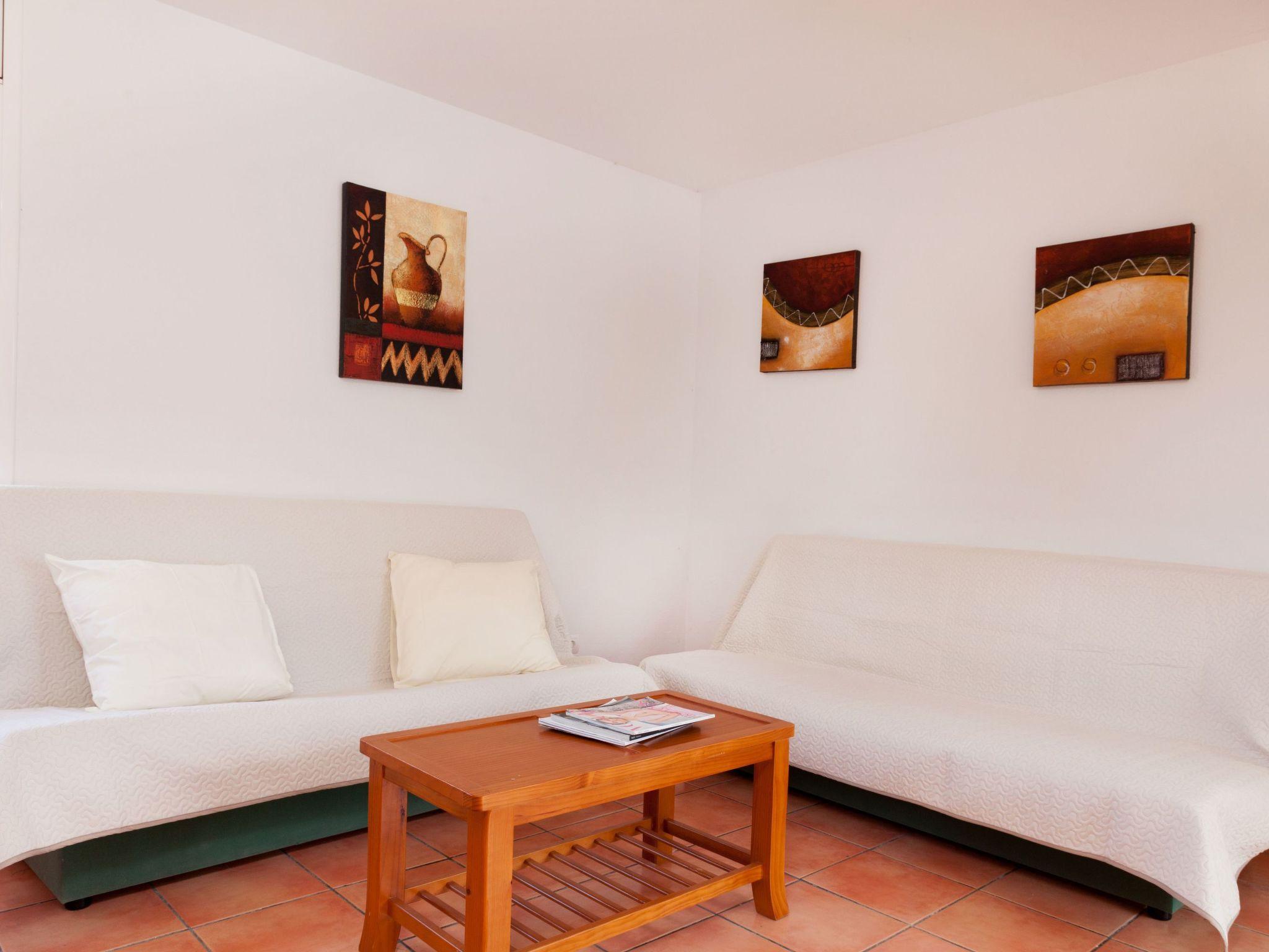 Photo 8 - 4 bedroom House in l'Ametlla de Mar with private pool and garden