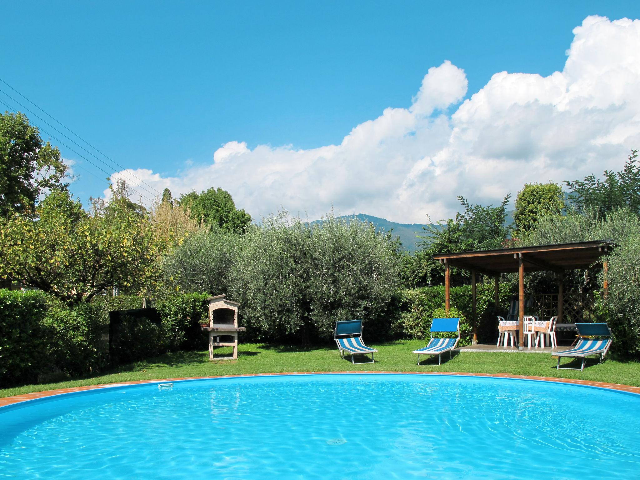 Foto 2 - Casa de 3 quartos em Capannori com piscina privada e jardim