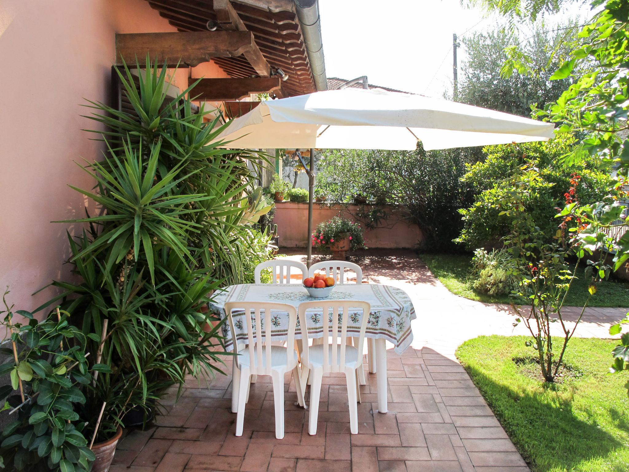 Foto 16 - Casa de 3 quartos em Capannori com piscina privada e jardim