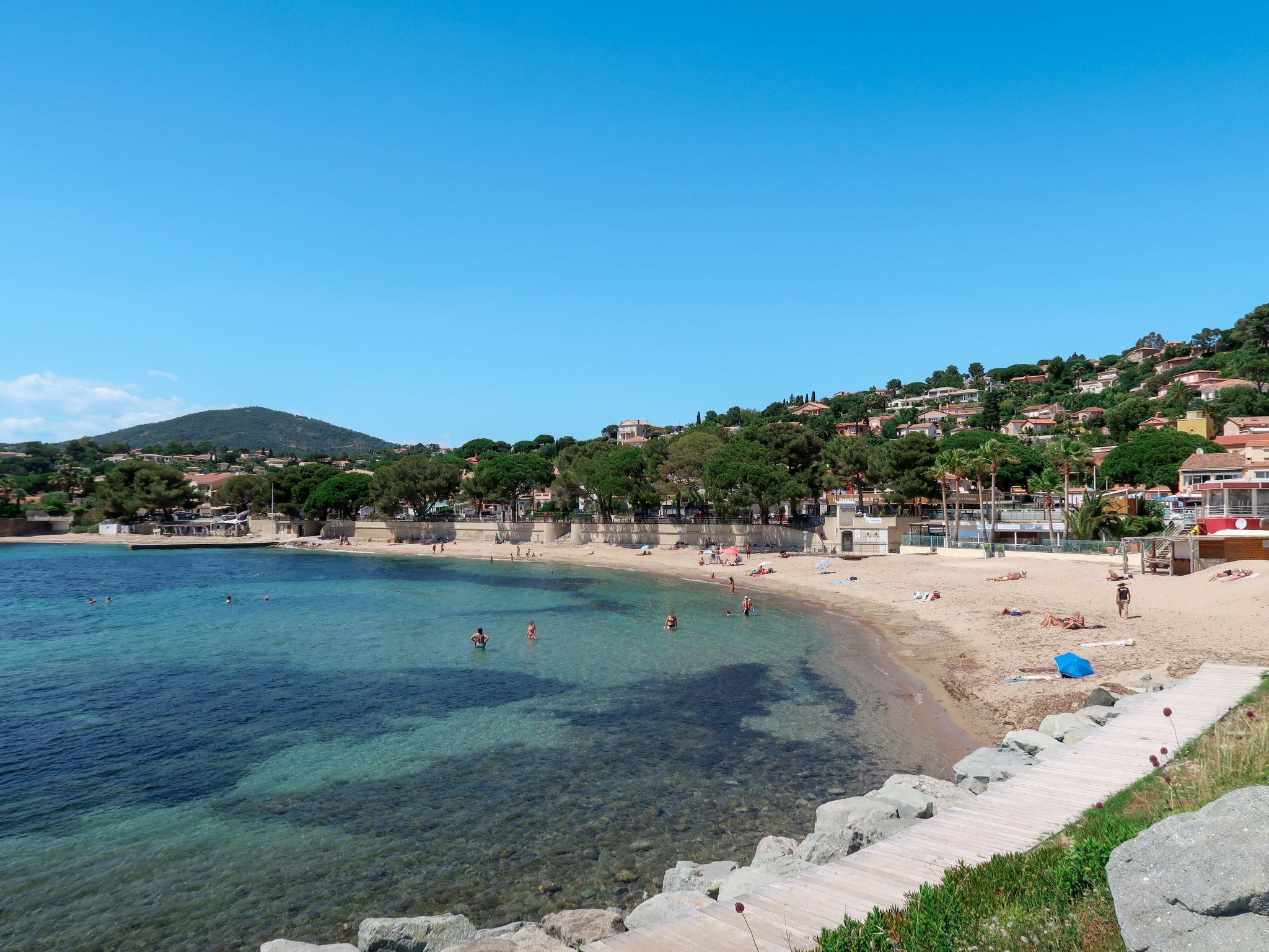 Photo 25 - Appartement de 1 chambre à Roquebrune-sur-Argens avec piscine et vues à la mer