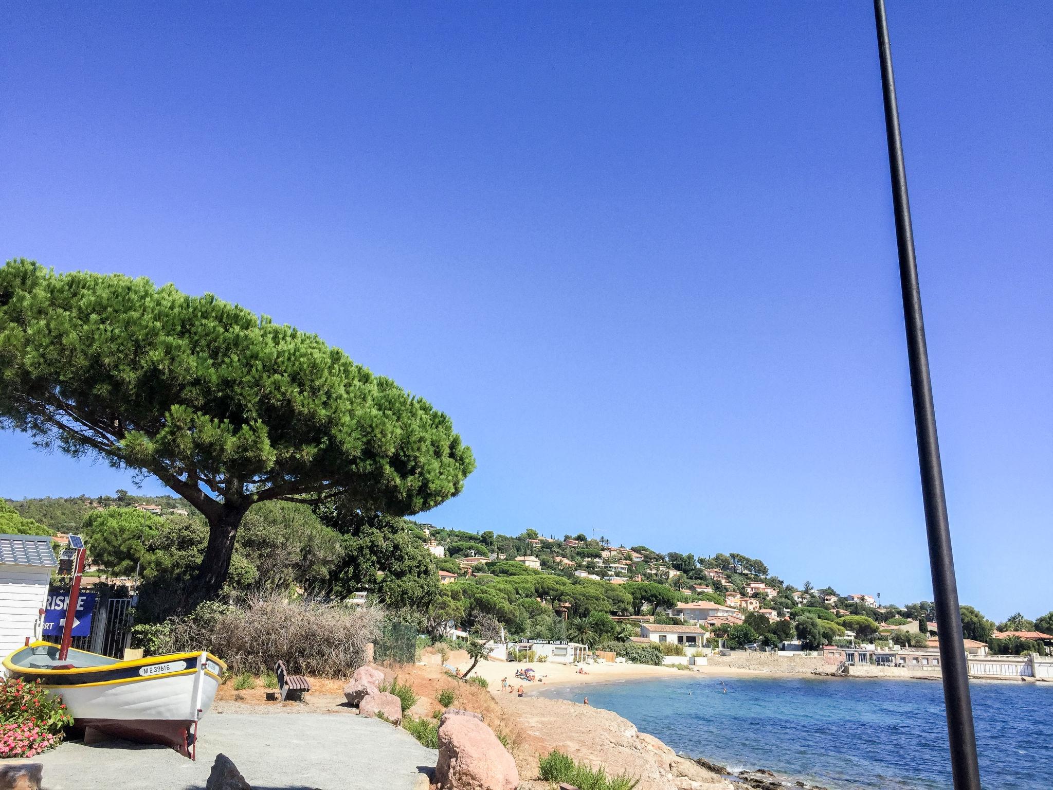 Photo 24 - Appartement de 2 chambres à Roquebrune-sur-Argens avec piscine et vues à la mer