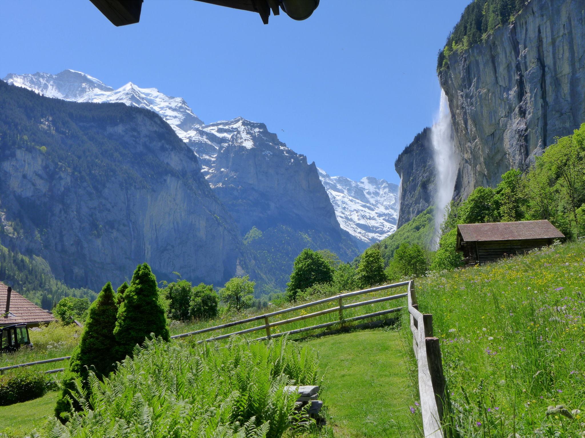 Foto 28 - Casa de 6 quartos em Lauterbrunnen com jardim