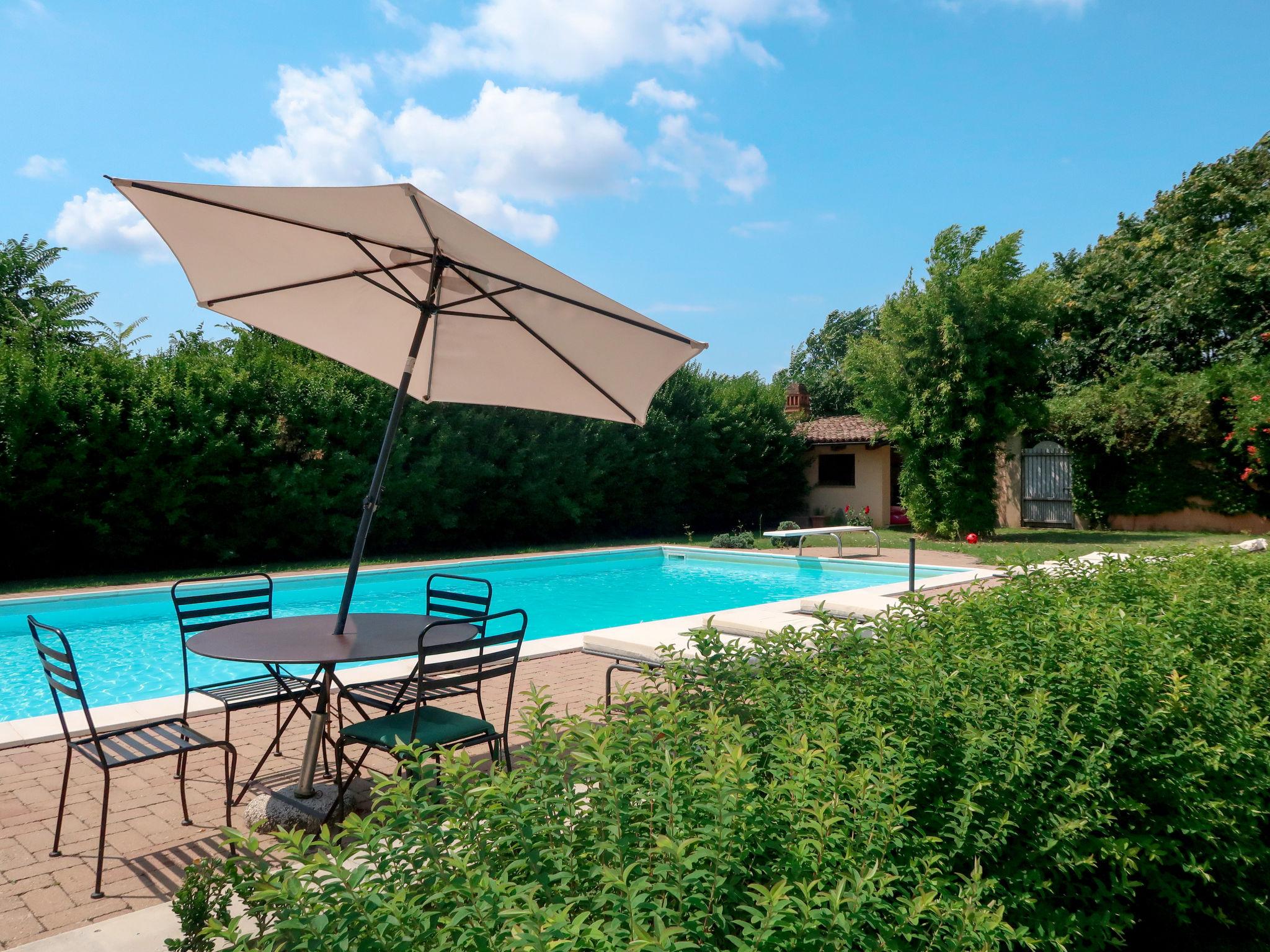 Foto 3 - Haus mit 4 Schlafzimmern in Tortona mit privater pool und garten