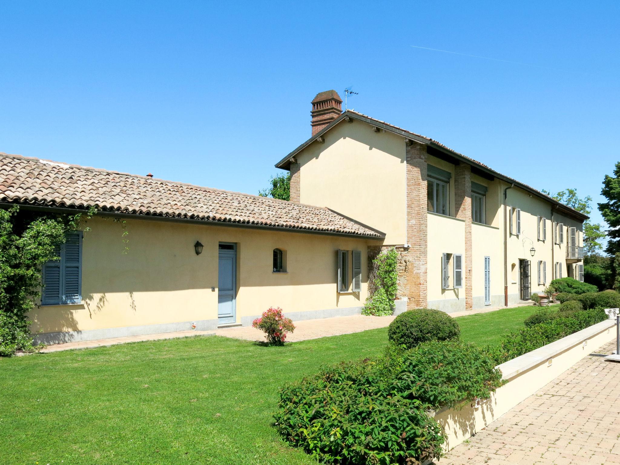 Foto 38 - Haus mit 4 Schlafzimmern in Tortona mit privater pool und garten