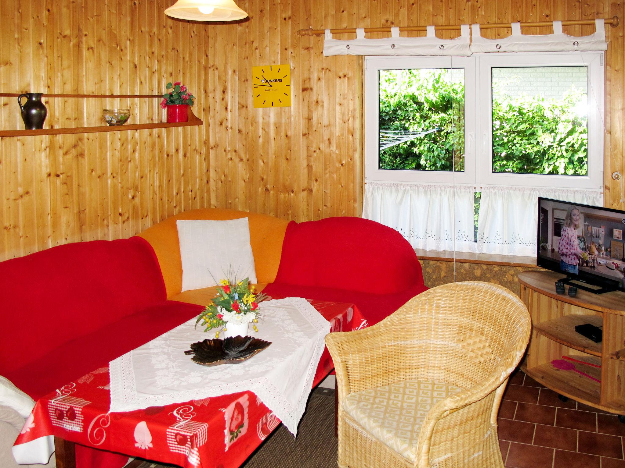 Photo 3 - 1 bedroom Apartment in Plau am See with garden and terrace