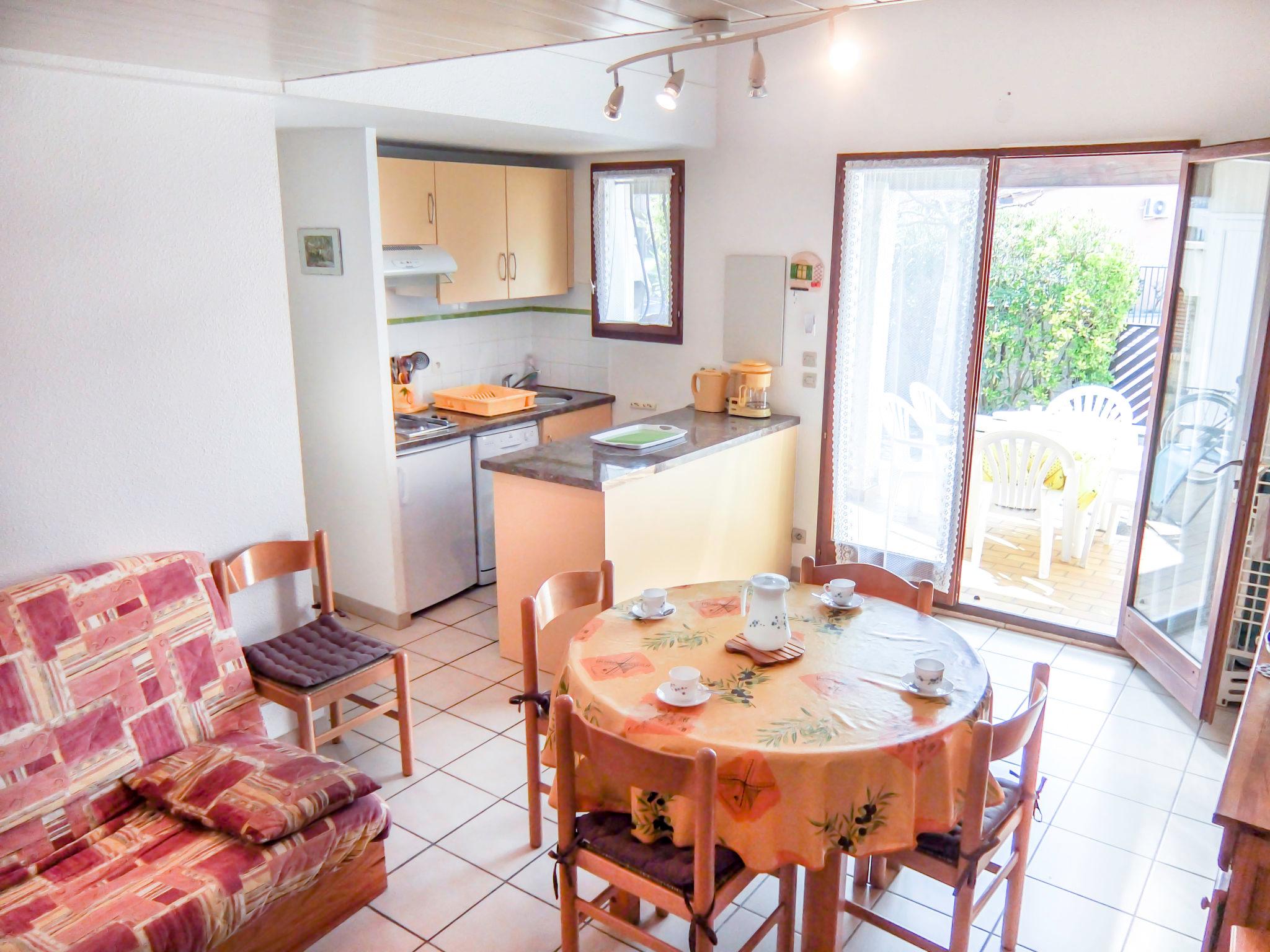 Photo 6 - Maison de 2 chambres à Saint-Cyprien avec jardin et terrasse