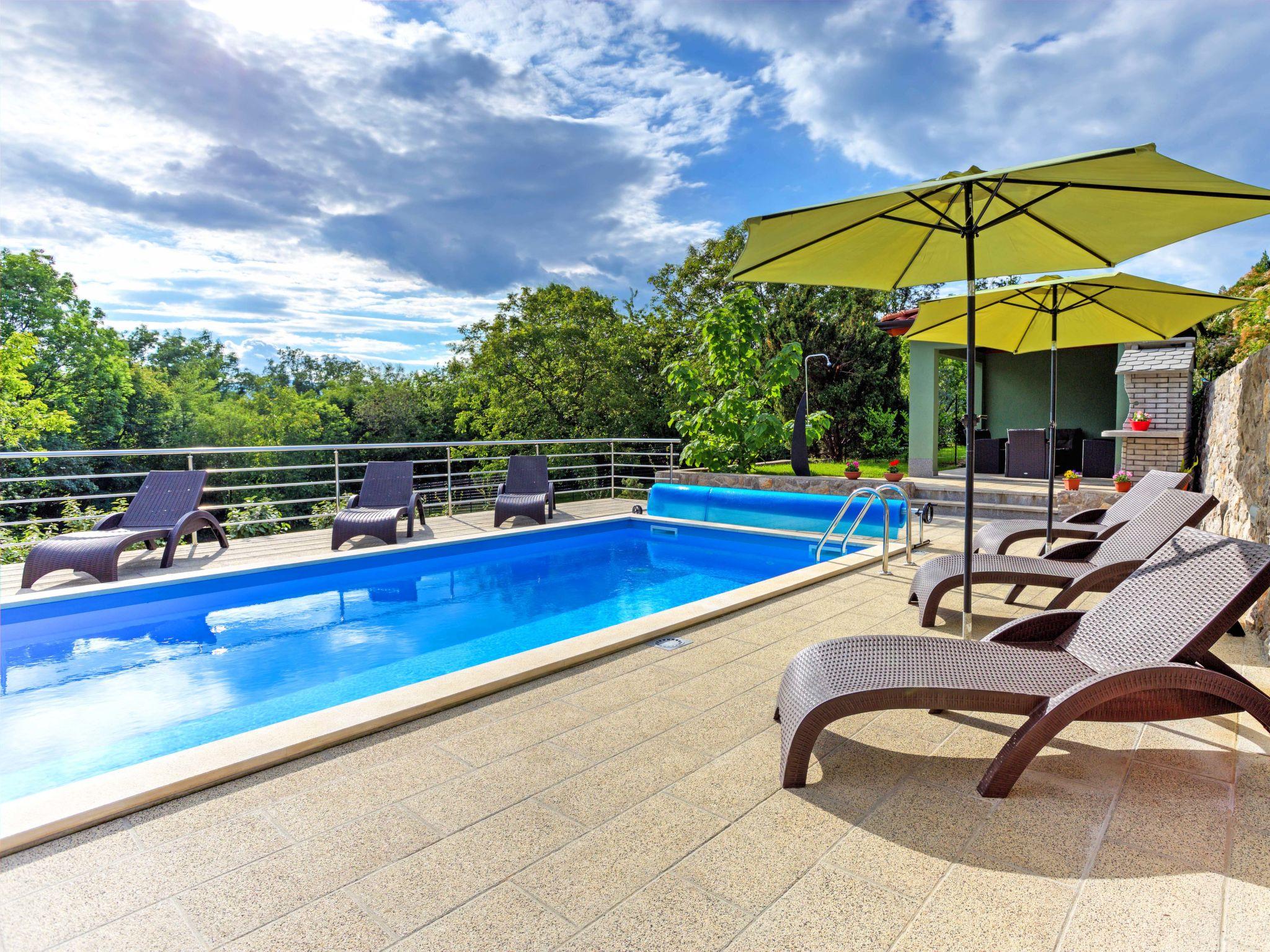 Photo 2 - Maison de 3 chambres à Viškovo avec piscine privée et jardin