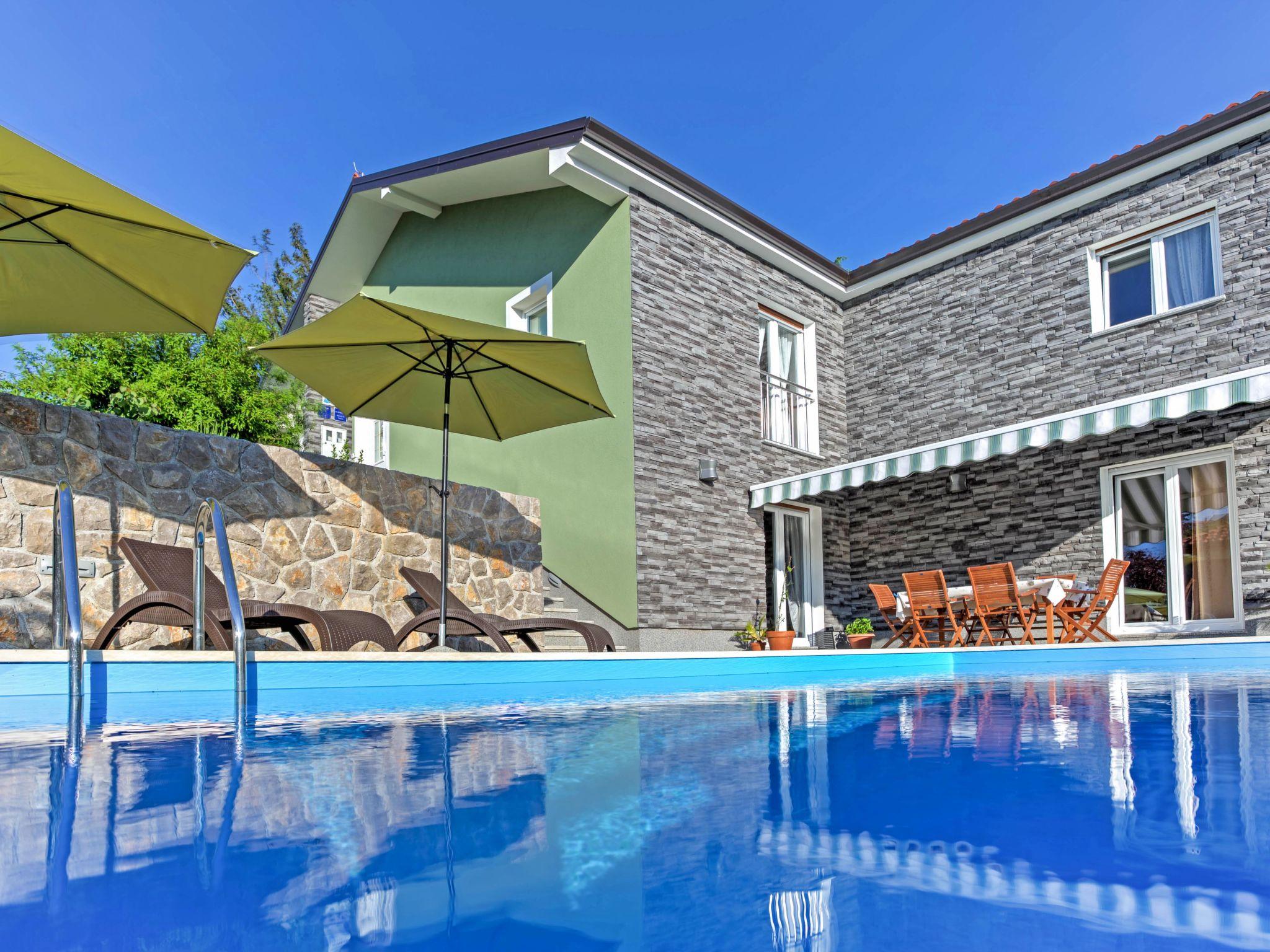 Foto 13 - Casa de 3 habitaciones en Viškovo con piscina privada y vistas al mar