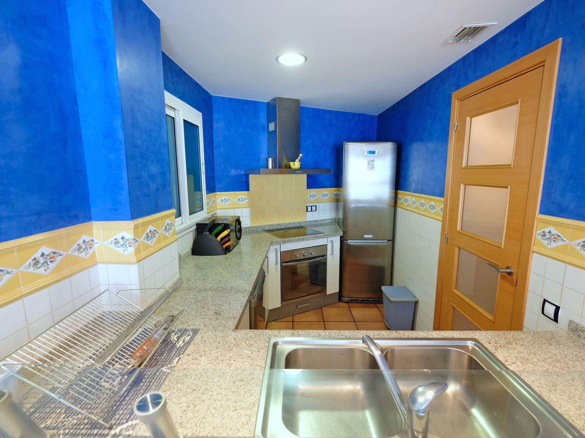 Foto 3 - Apartamento de 2 habitaciones en Alcanar con piscina y vistas al mar