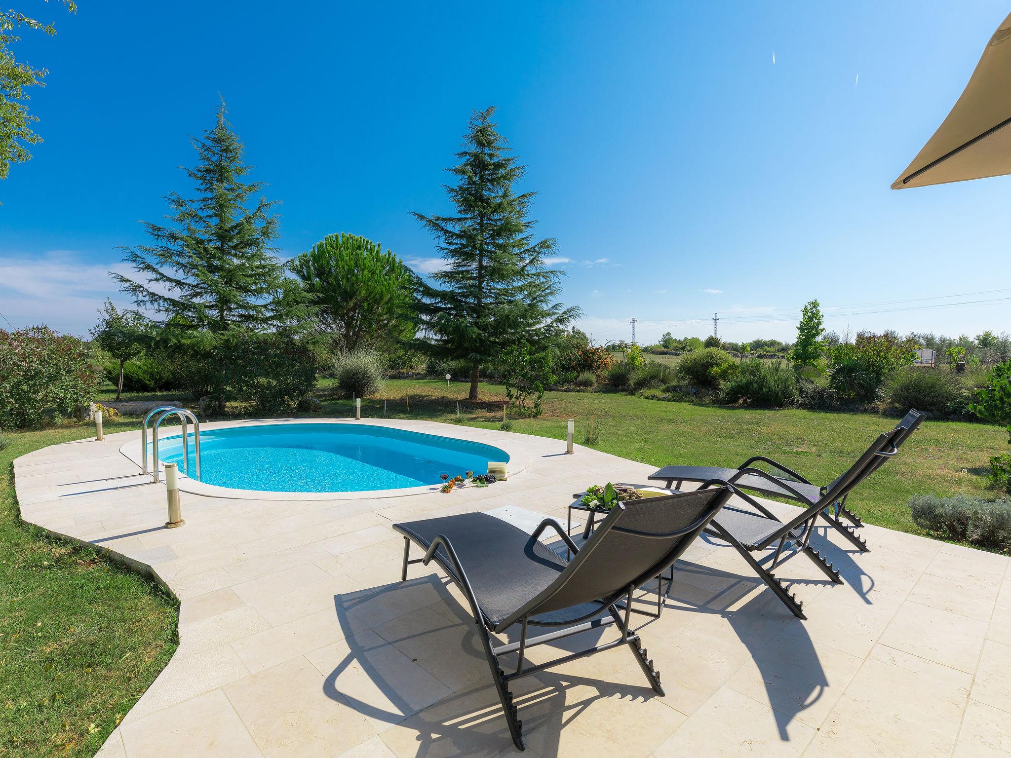 Photo 1 - Maison de 3 chambres à Vodnjan avec piscine privée et vues à la mer