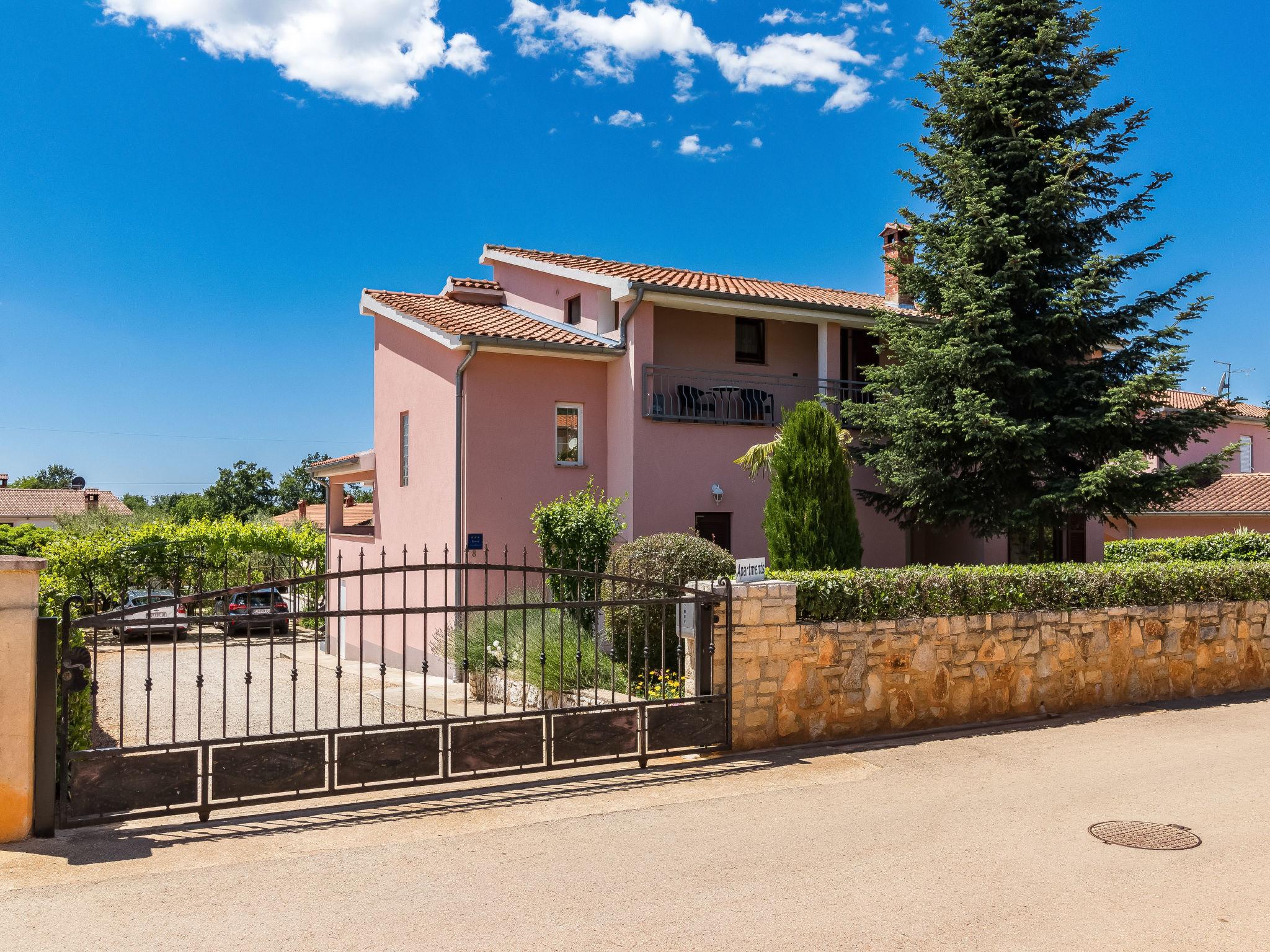 Photo 22 - Apartment in Poreč with swimming pool and garden