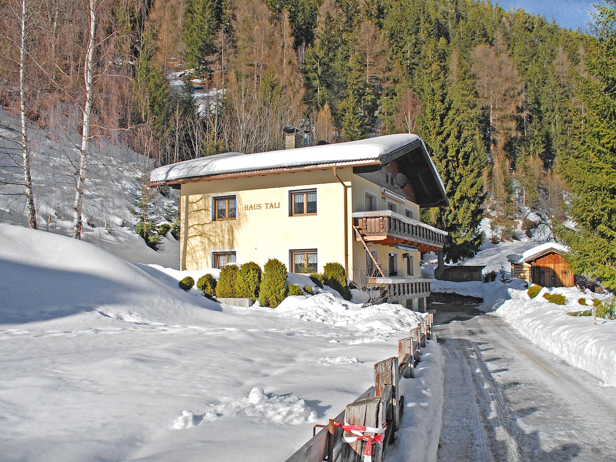 Foto 15 - Apartamento de 3 quartos em Sankt Anton am Arlberg com jardim e vista para a montanha