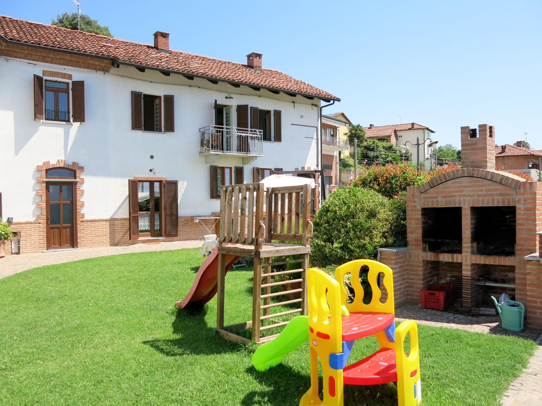 Foto 20 - Apartamento de 1 quarto em Cossombrato com piscina e jardim