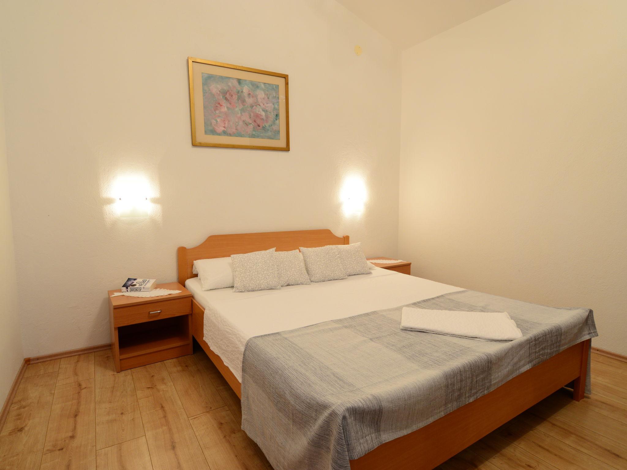 Foto 9 - Apartamento de 1 quarto em Rogoznica com piscina e jardim