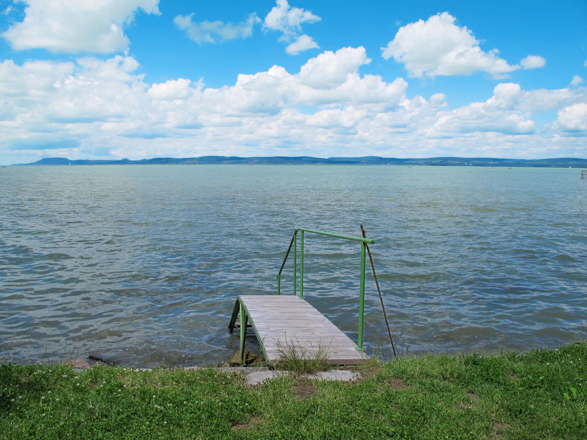 Photo 14 - 2 bedroom Apartment in Balatonboglár with garden and terrace