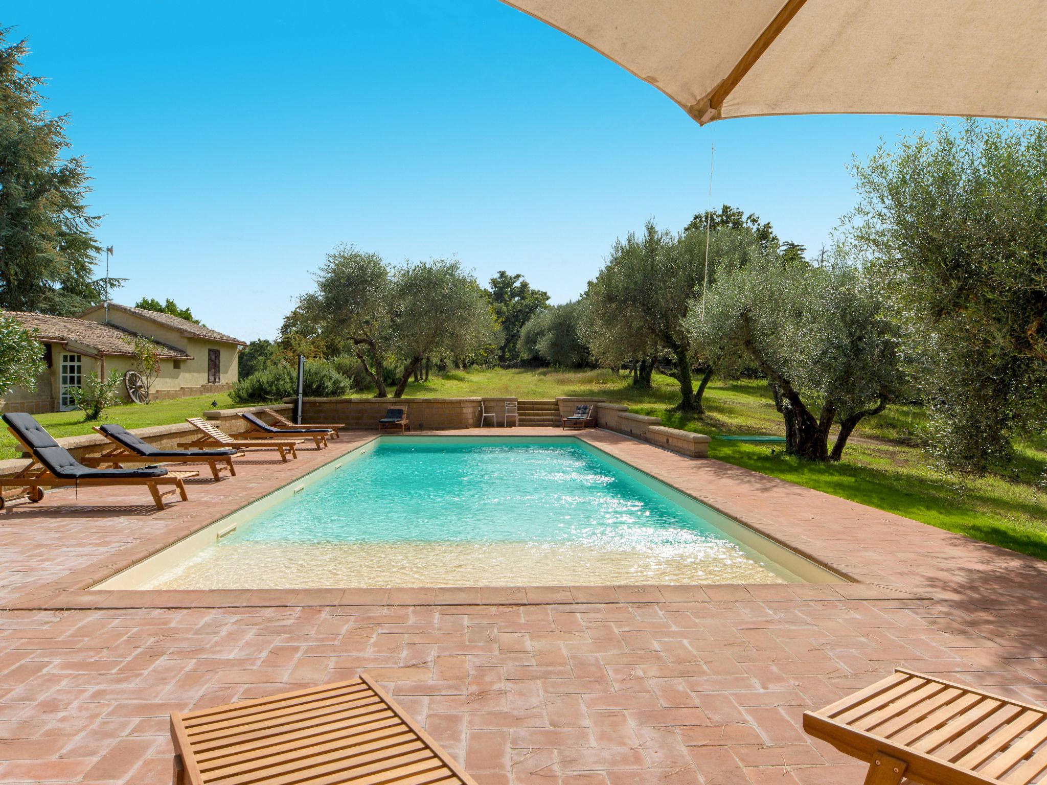 Photo 15 - Apartment in Bolsena with swimming pool and garden