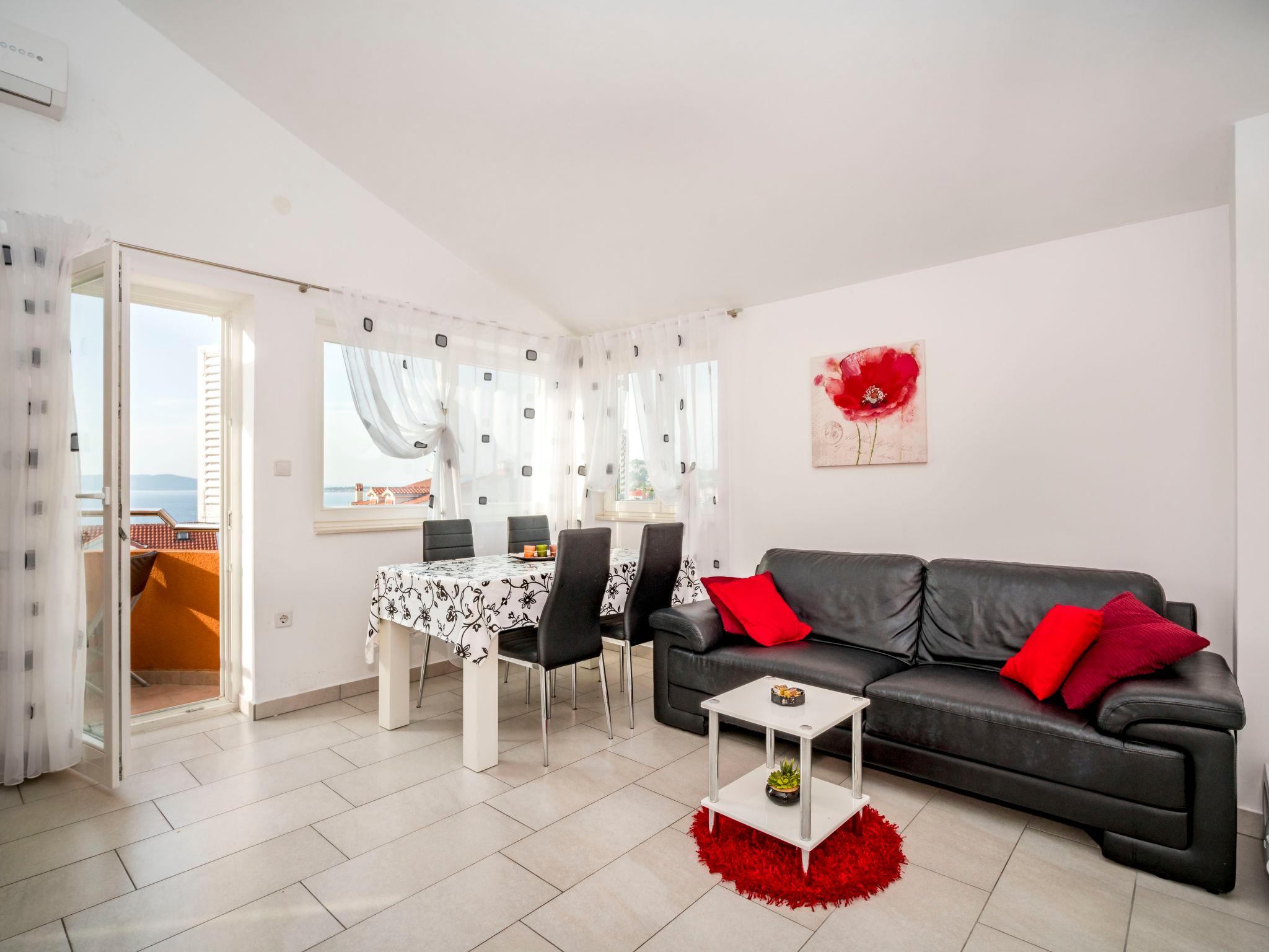 Foto 2 - Appartamento con 2 camere da letto a Sebenico con vista mare
