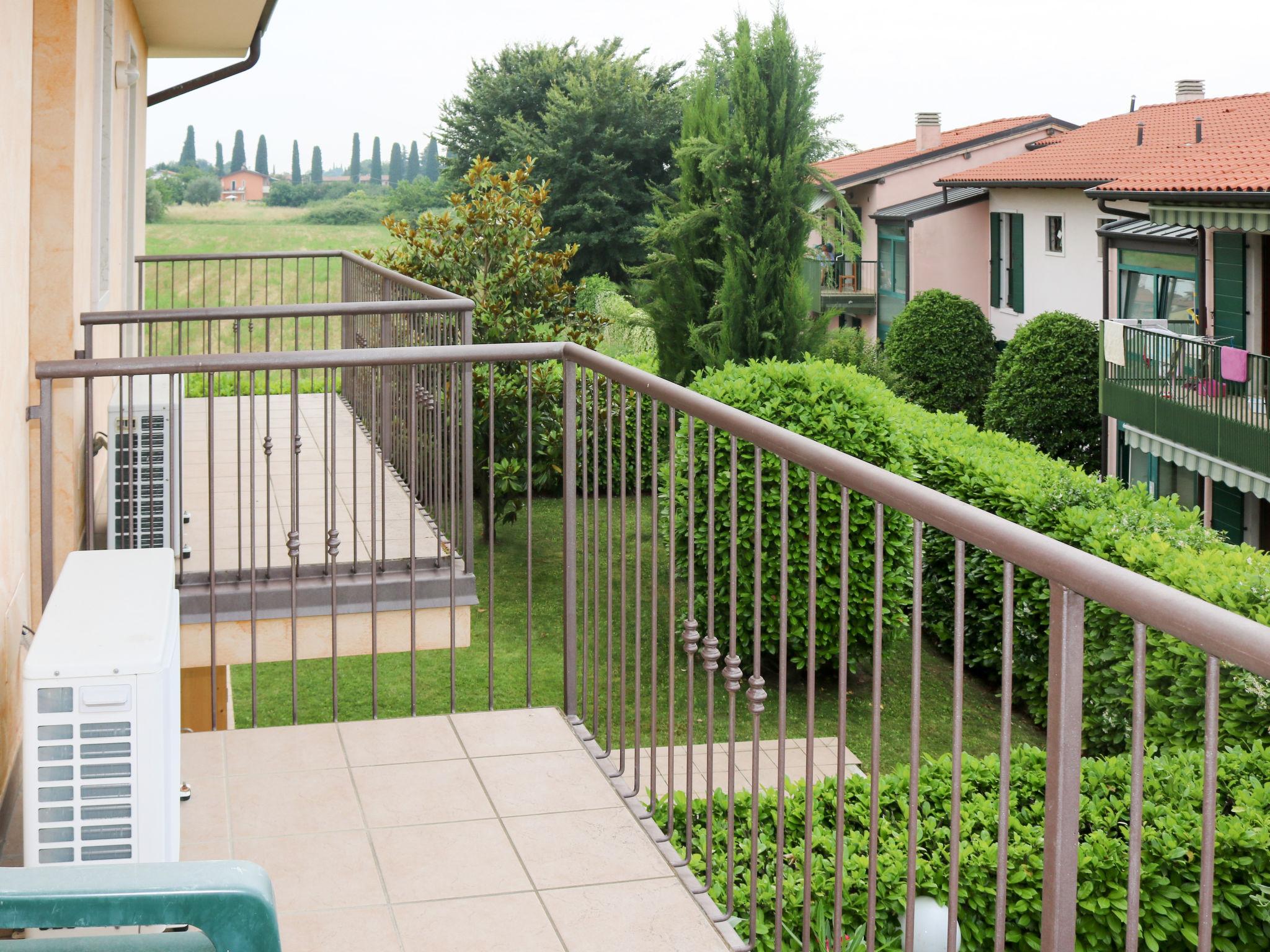 Photo 21 - 2 bedroom Apartment in Lazise with swimming pool and mountain view