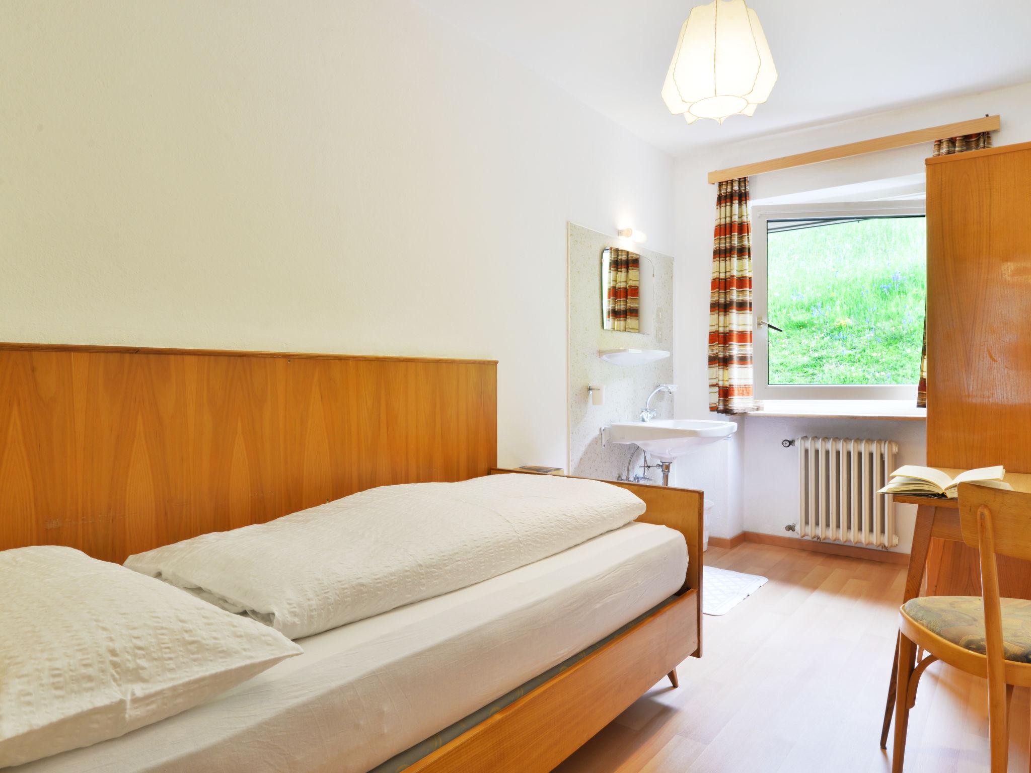 Foto 19 - Appartamento con 5 camere da letto a Santa Cristina Valgardena con vista sulle montagne