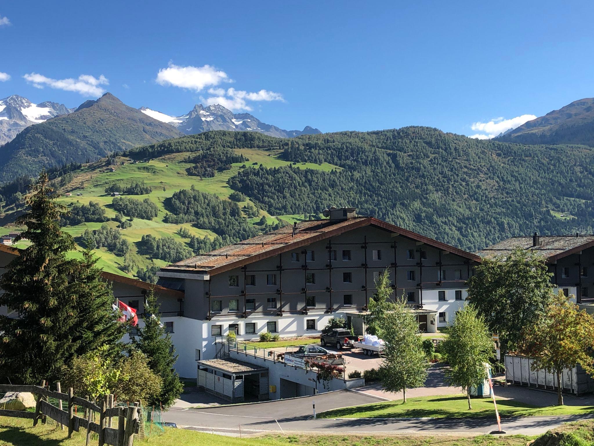 Photo 1 - Appartement de 1 chambre à Disentis/Mustér avec piscine et vues sur la montagne