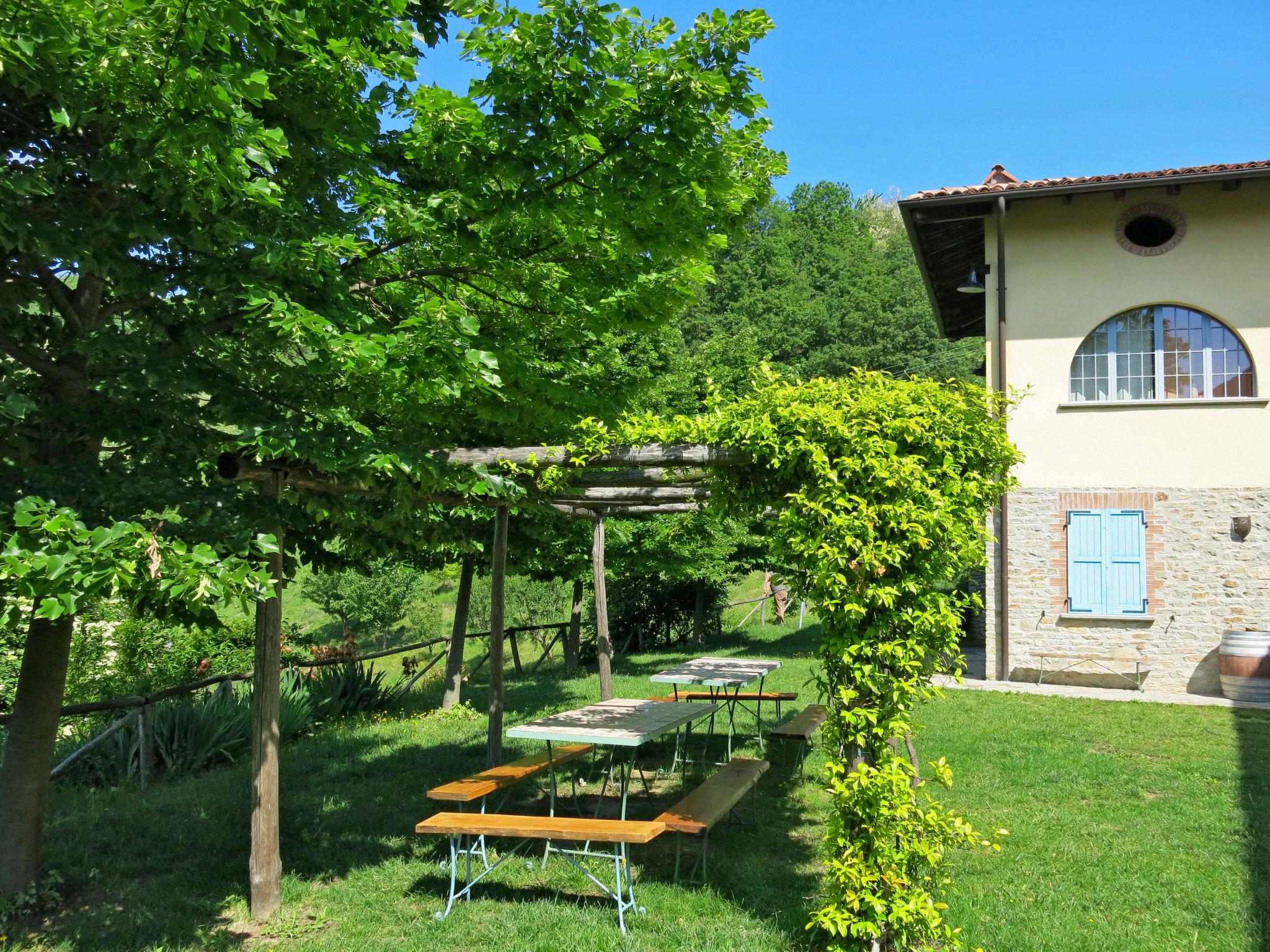 Foto 41 - Casa de 4 quartos em Cossano Belbo com piscina privada e jardim