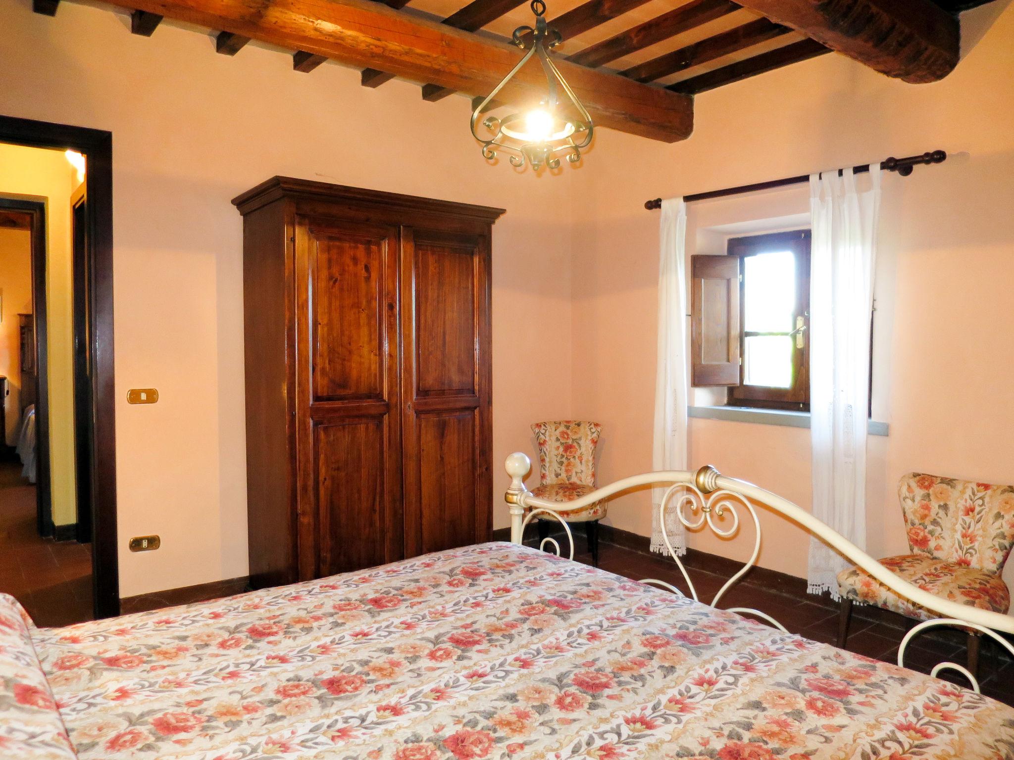 Photo 12 - 2 bedroom House in Monte Santa Maria Tiberina with swimming pool and garden