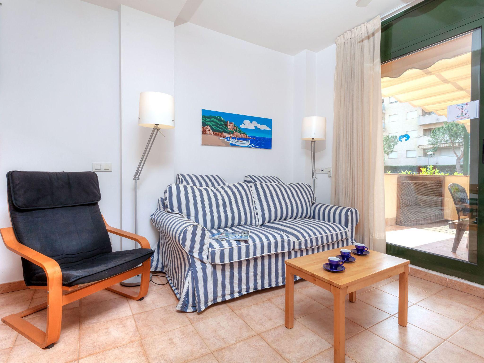 Foto 6 - Apartamento de 2 quartos em Lloret de Mar com piscina e jardim