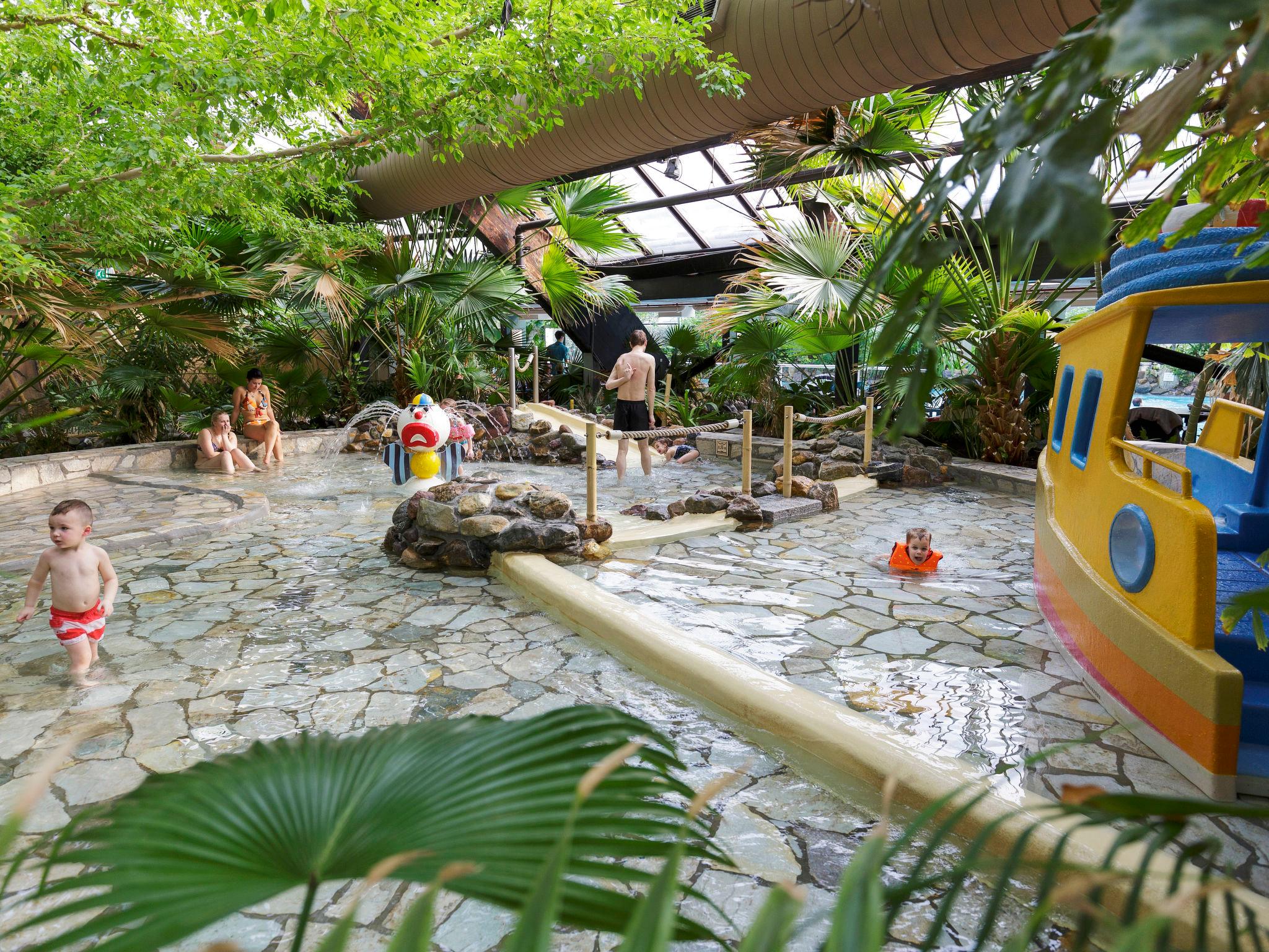 Photo 9 - Maison de 2 chambres à Stieltjeskanaal avec piscine et terrasse