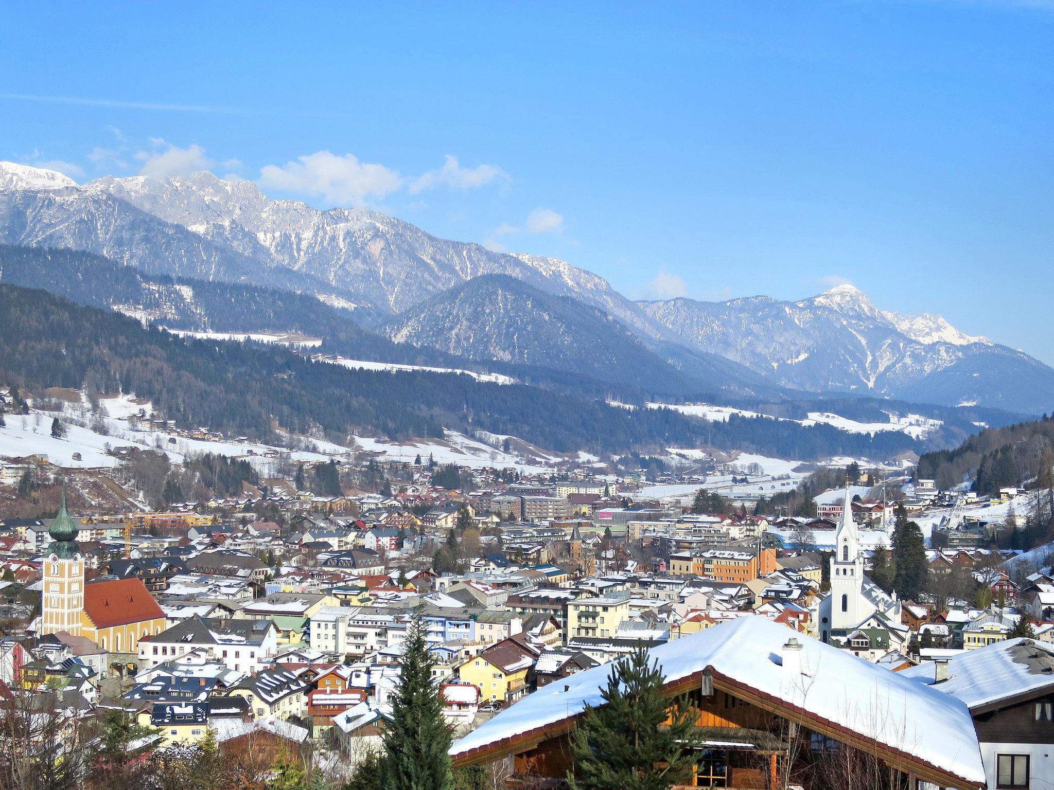 Foto 25 - Appartamento con 4 camere da letto a Schladming con terrazza