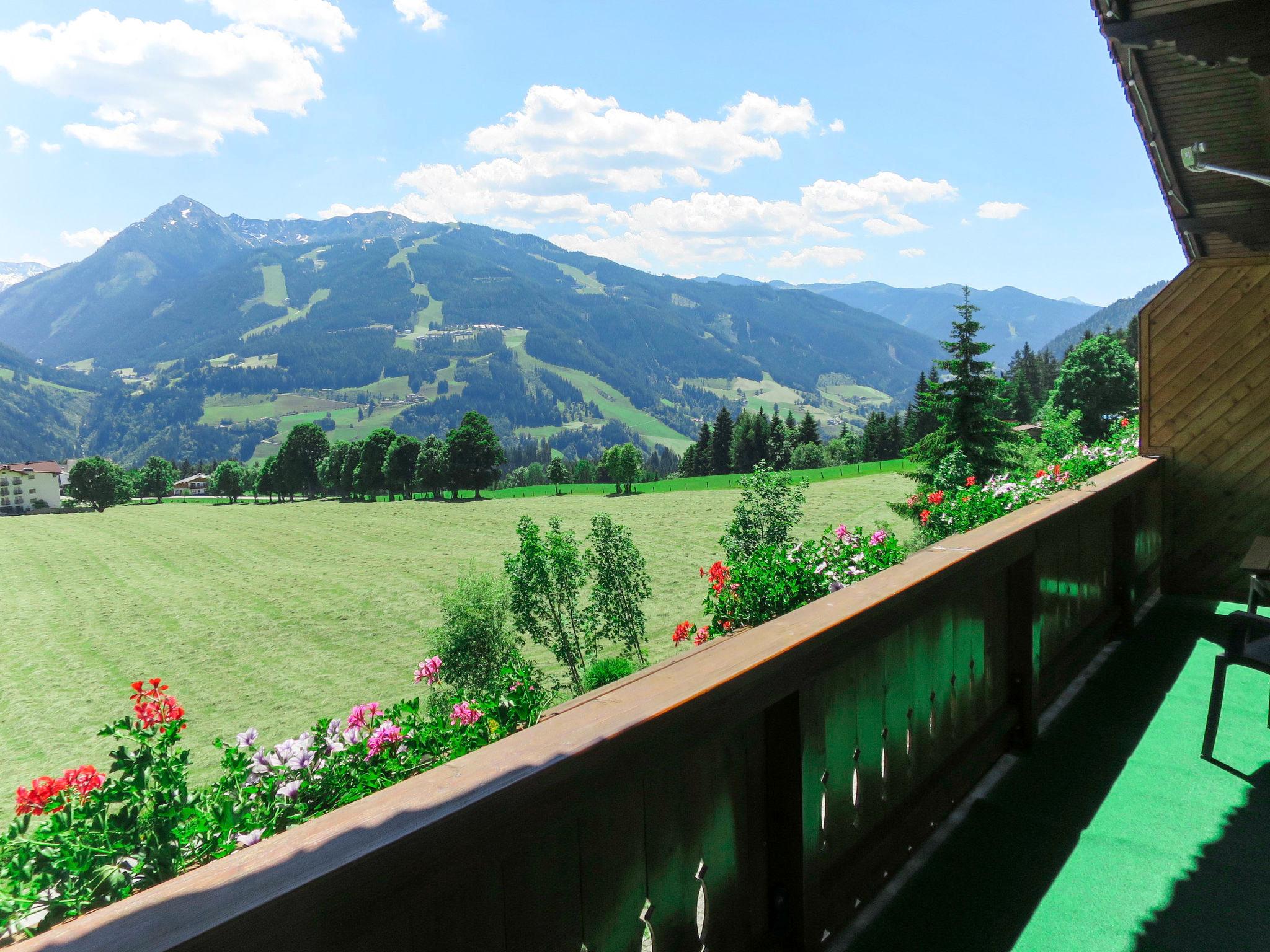 Foto 20 - Appartamento con 4 camere da letto a Schladming con giardino e vista sulle montagne