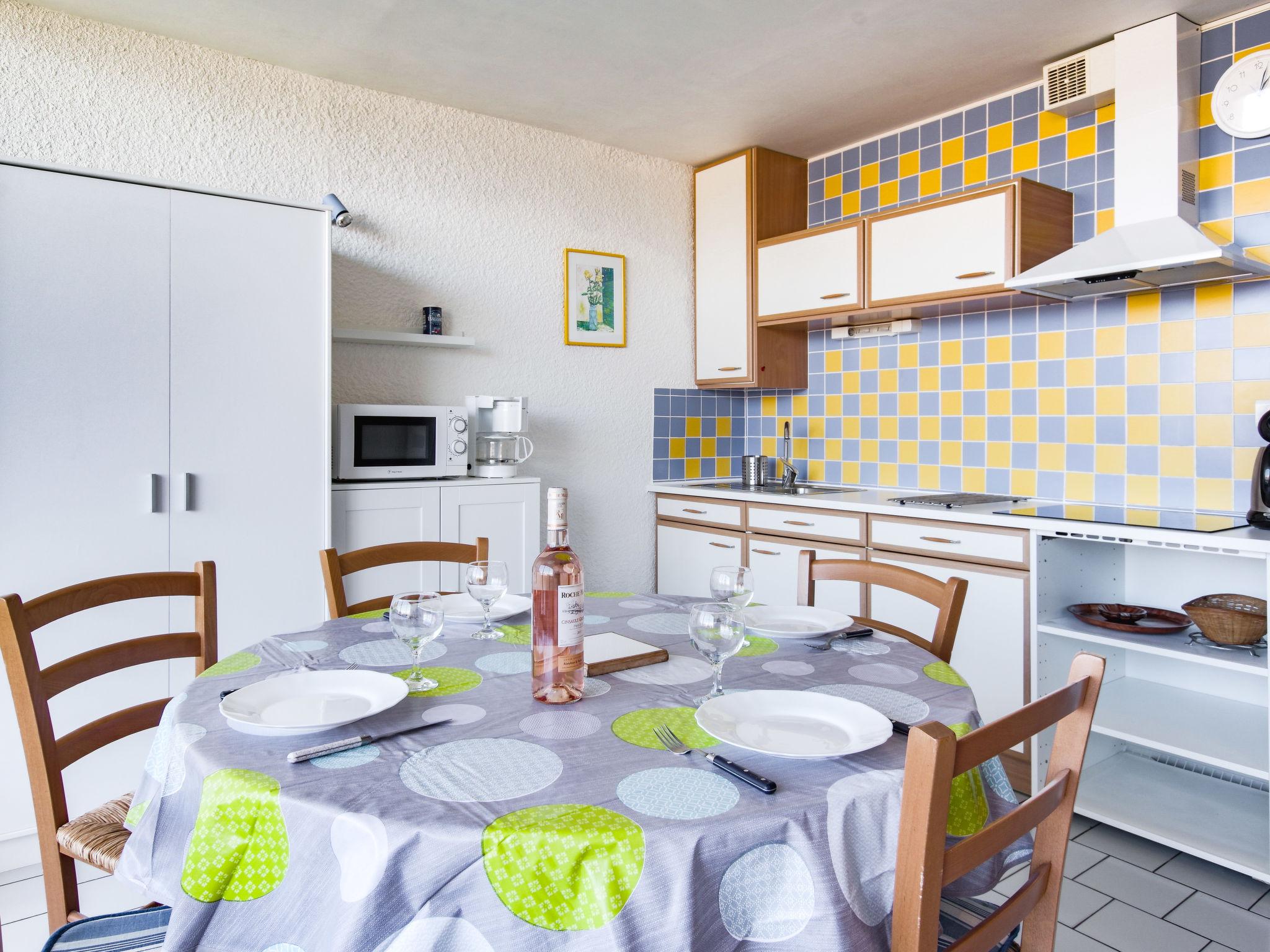 Foto 9 - Apartamento em Agde com piscina e vistas do mar
